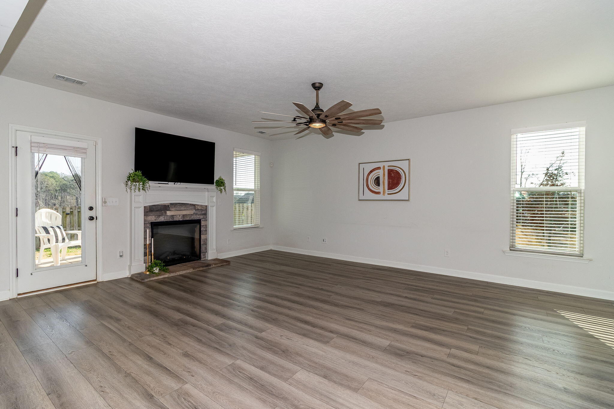 115 Dublin Loop Property Photo 10
