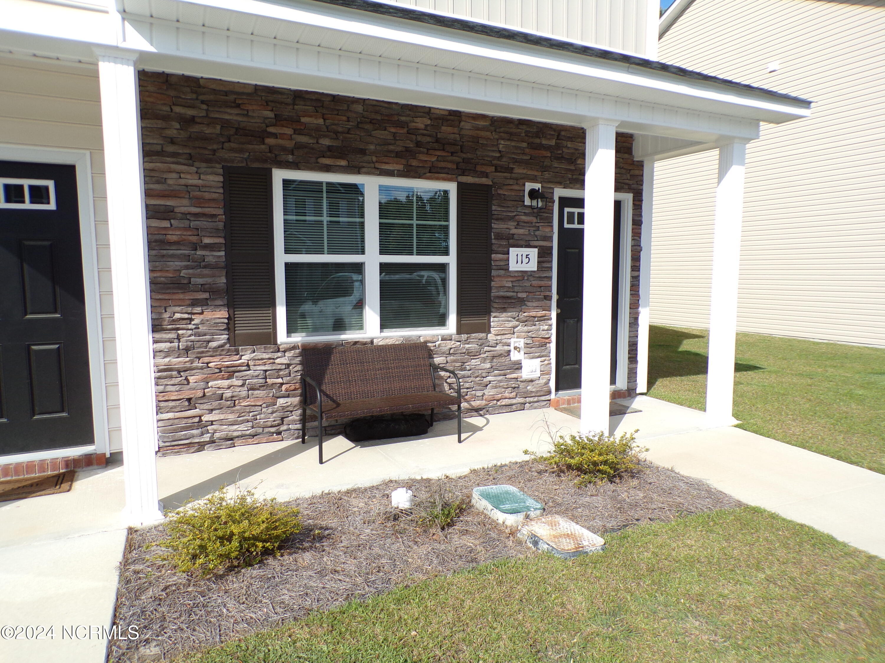 115 Jaydn Drive E Property Photo 4