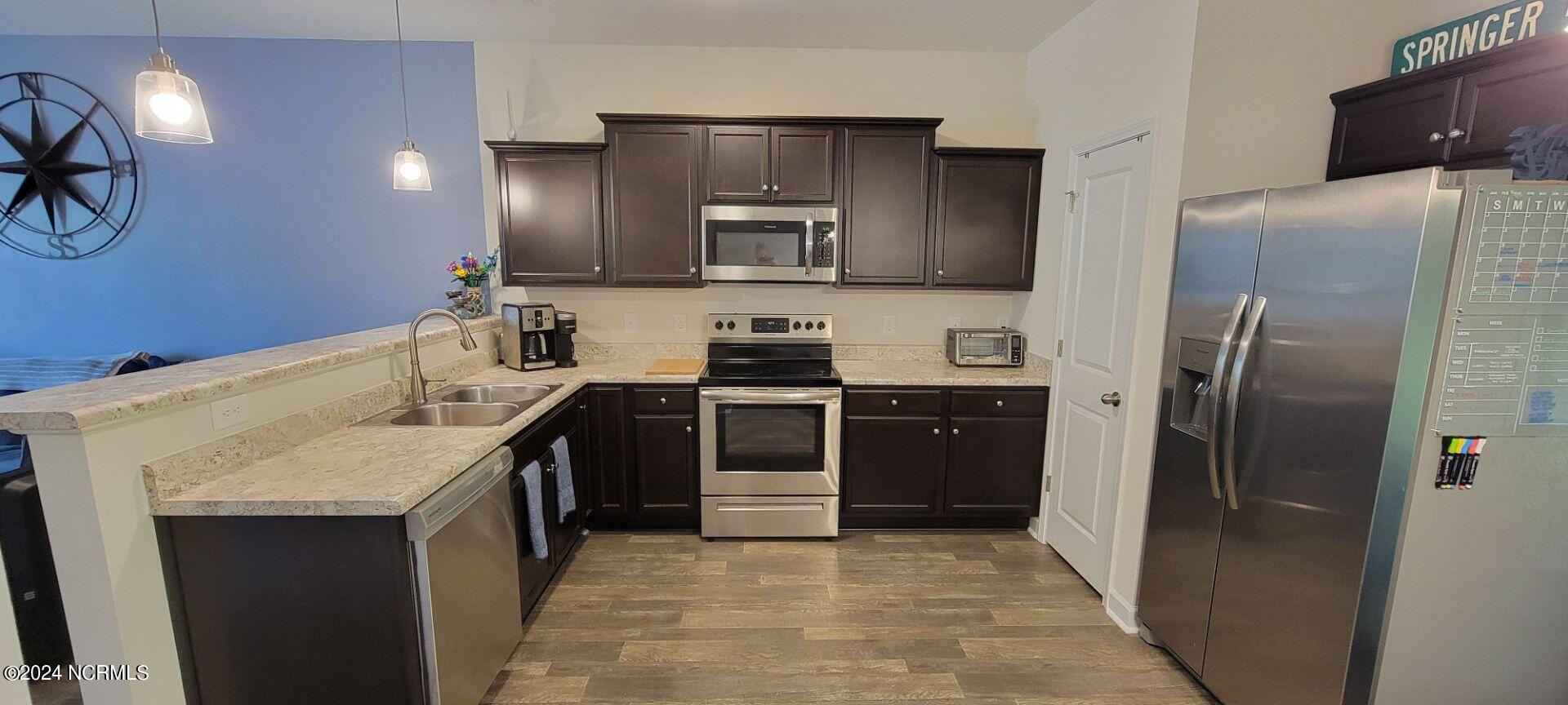 115 Jaydn Drive E Property Photo 10
