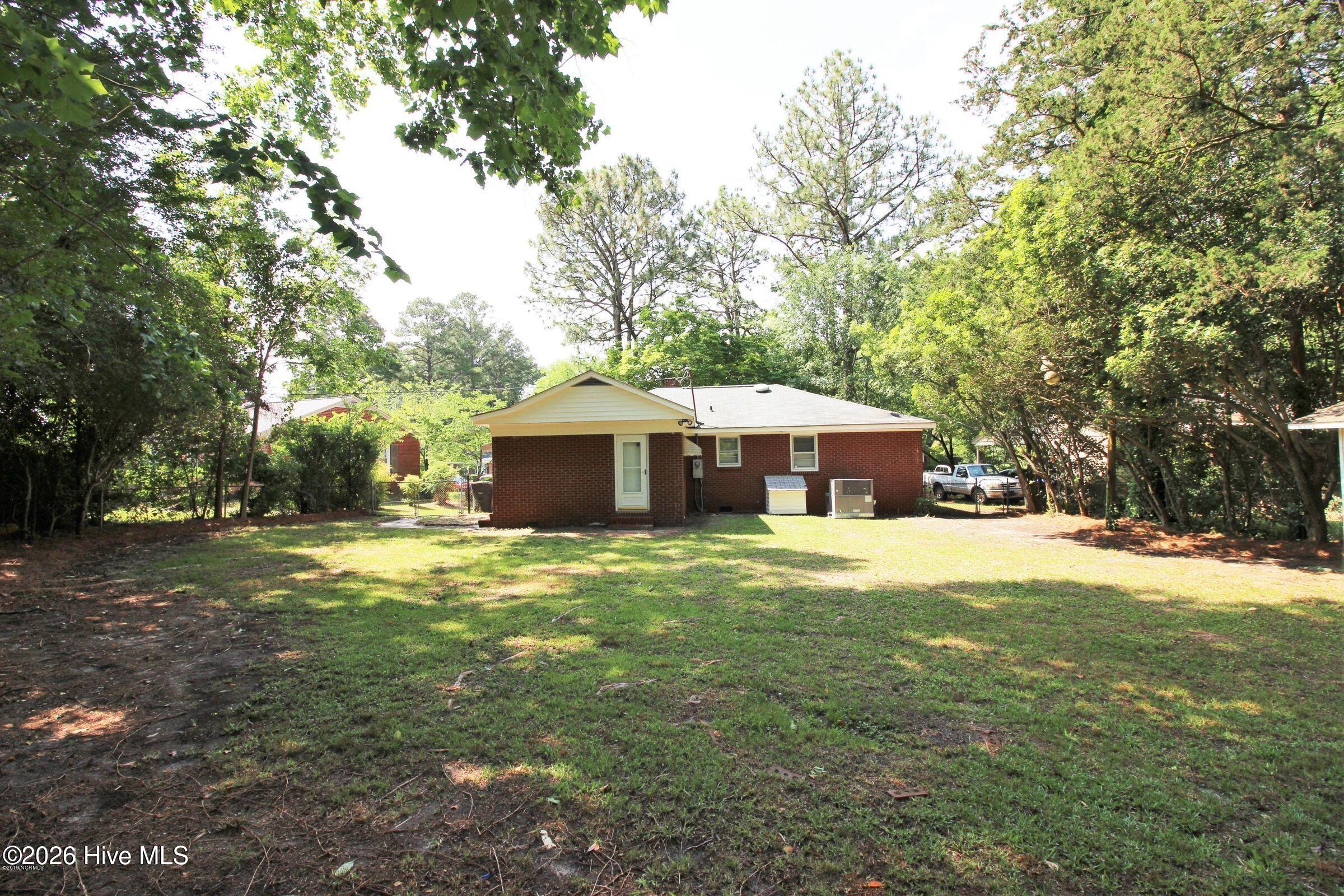 2605 Crockett Drive Property Photo 3