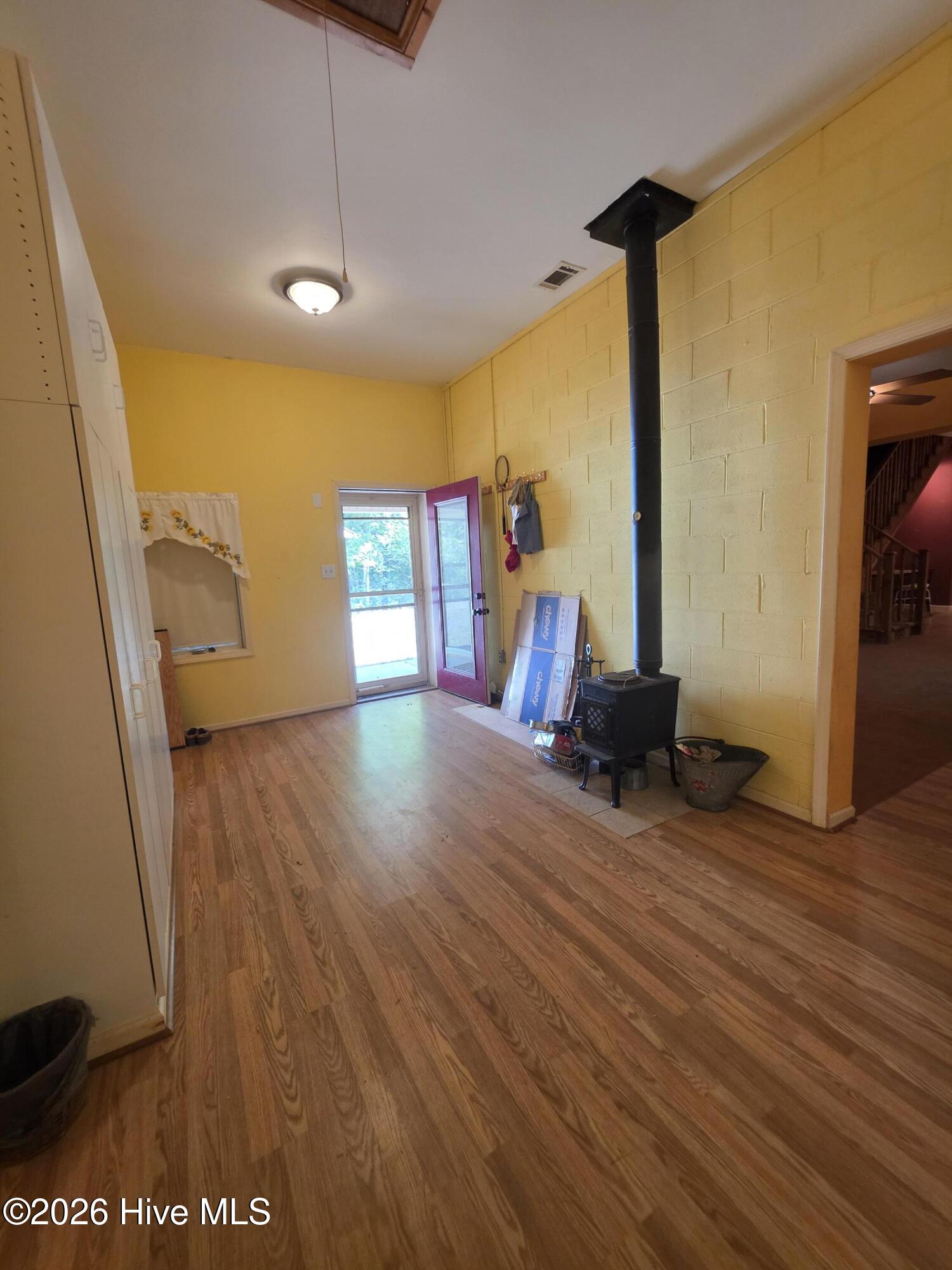 530 Cross Creek Lane Property Photo 3