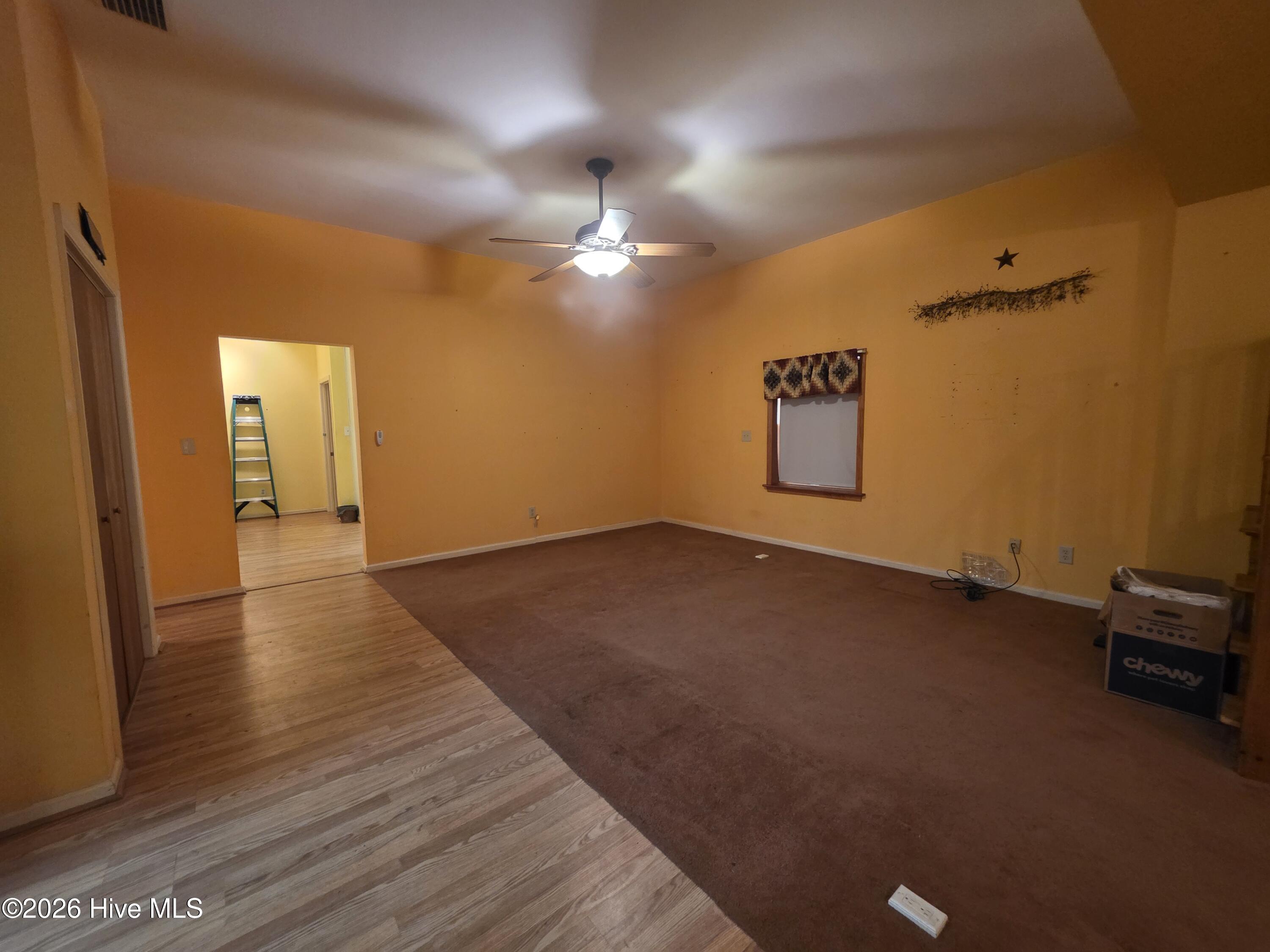 530 Cross Creek Lane Property Photo 8