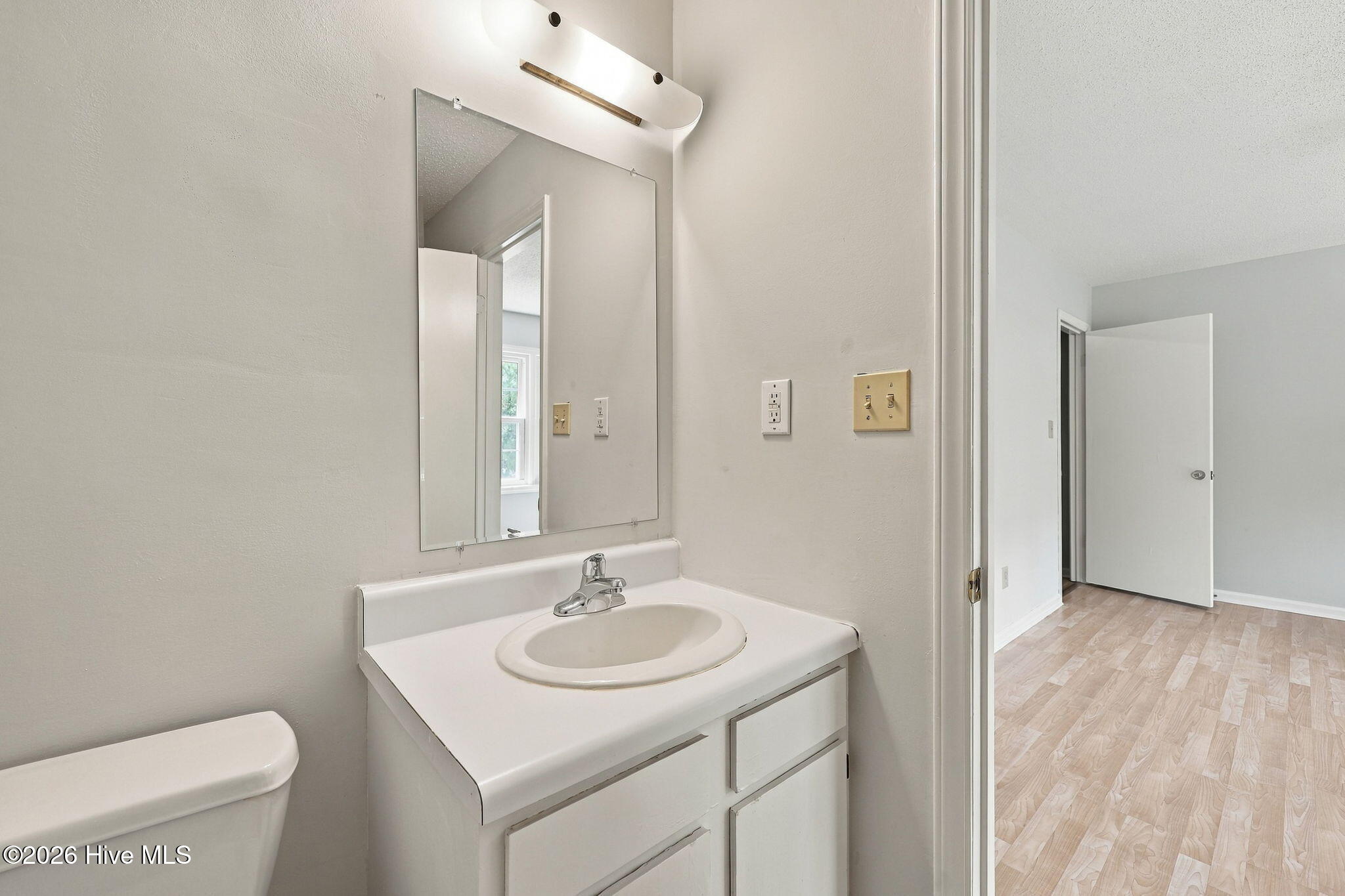100 David Drive E15 Property Photo 16