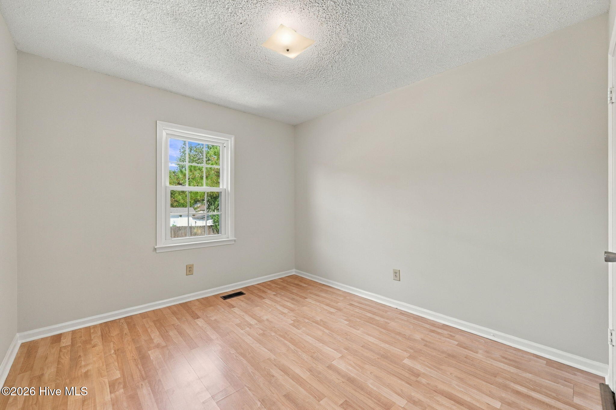 100 David Drive E15 Property Photo 18