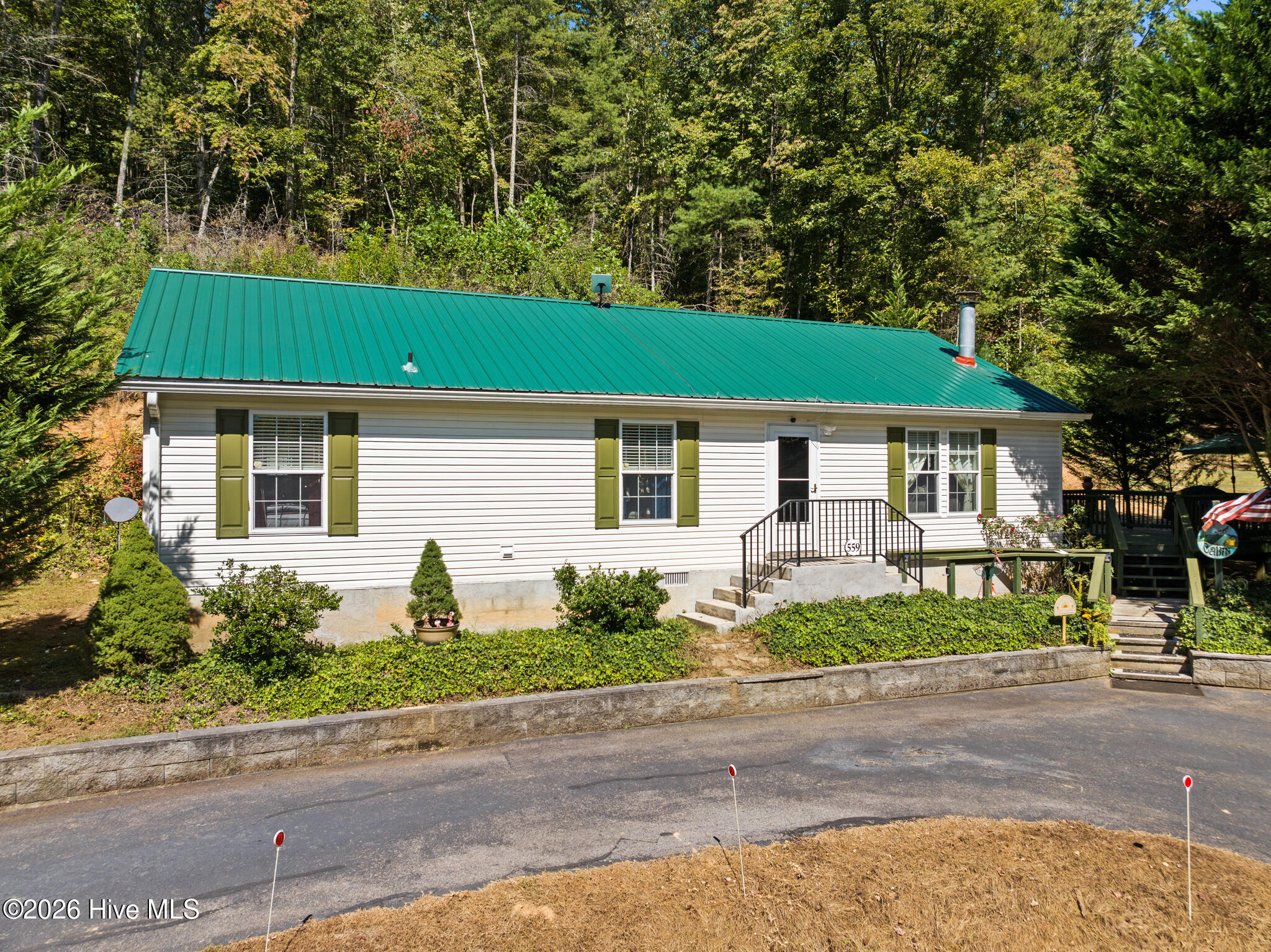 559 Misty River Circle Property Photo 2