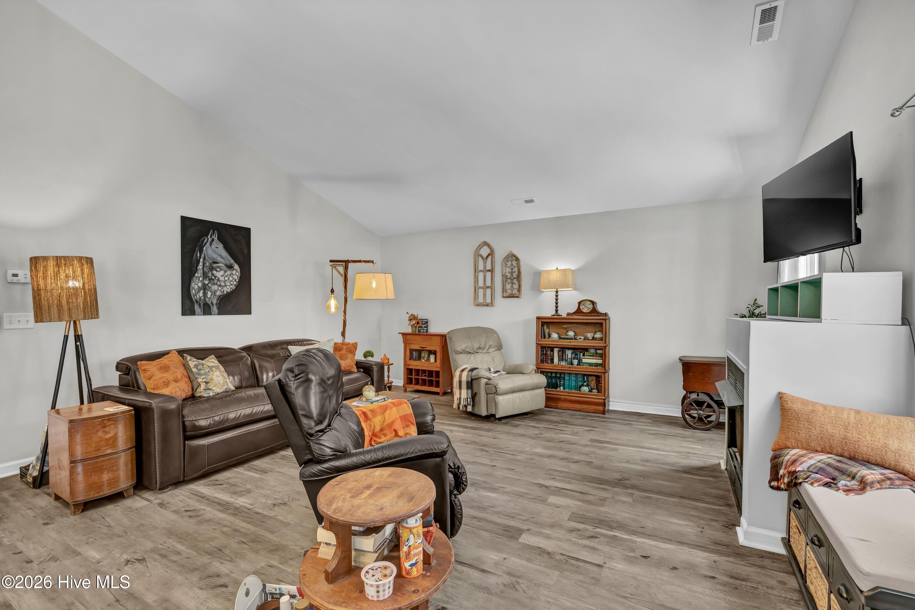 1322 Cabo Court Property Photo 6