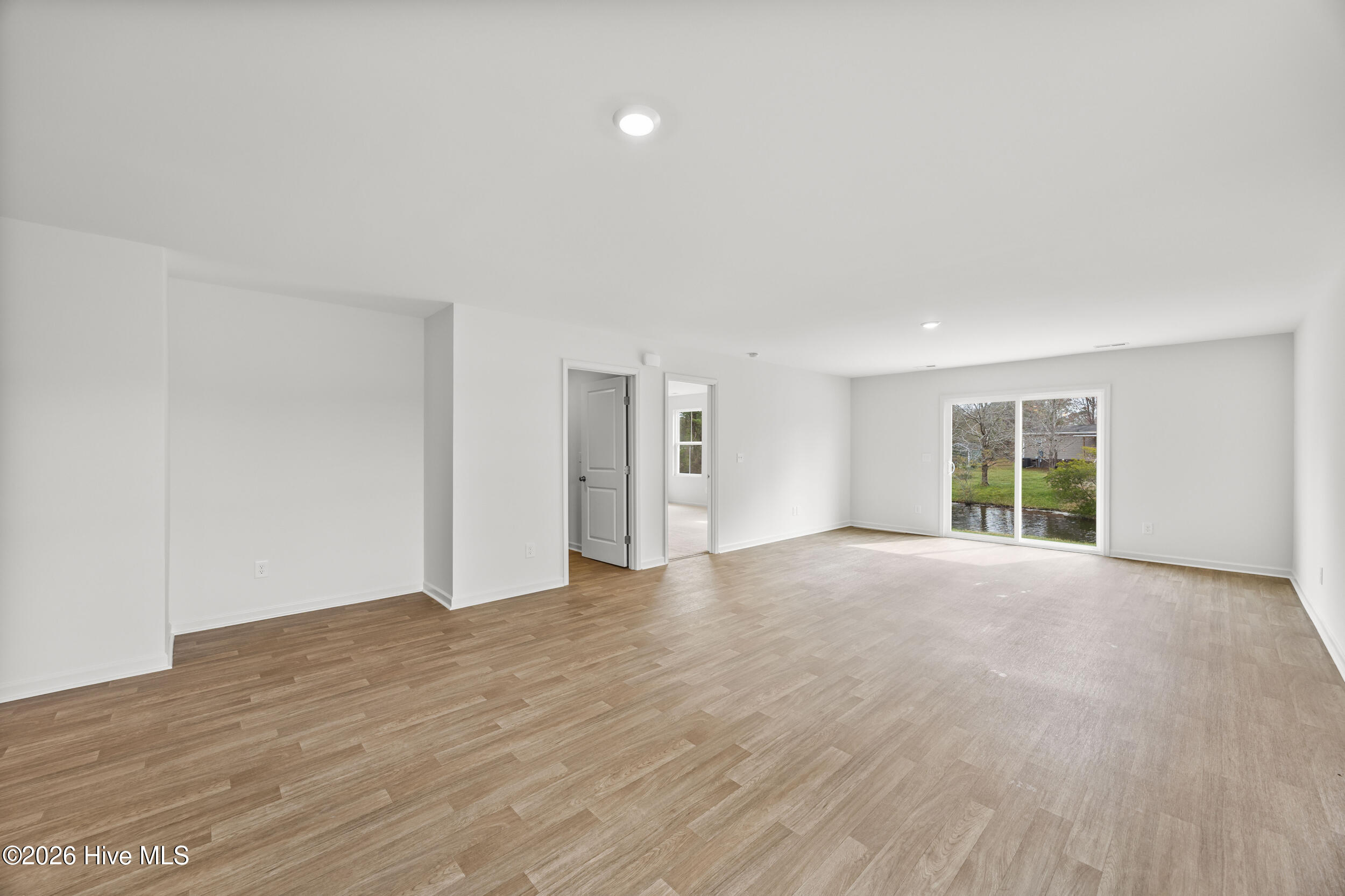 583 Summers Walk Road 108 Property Photo 6