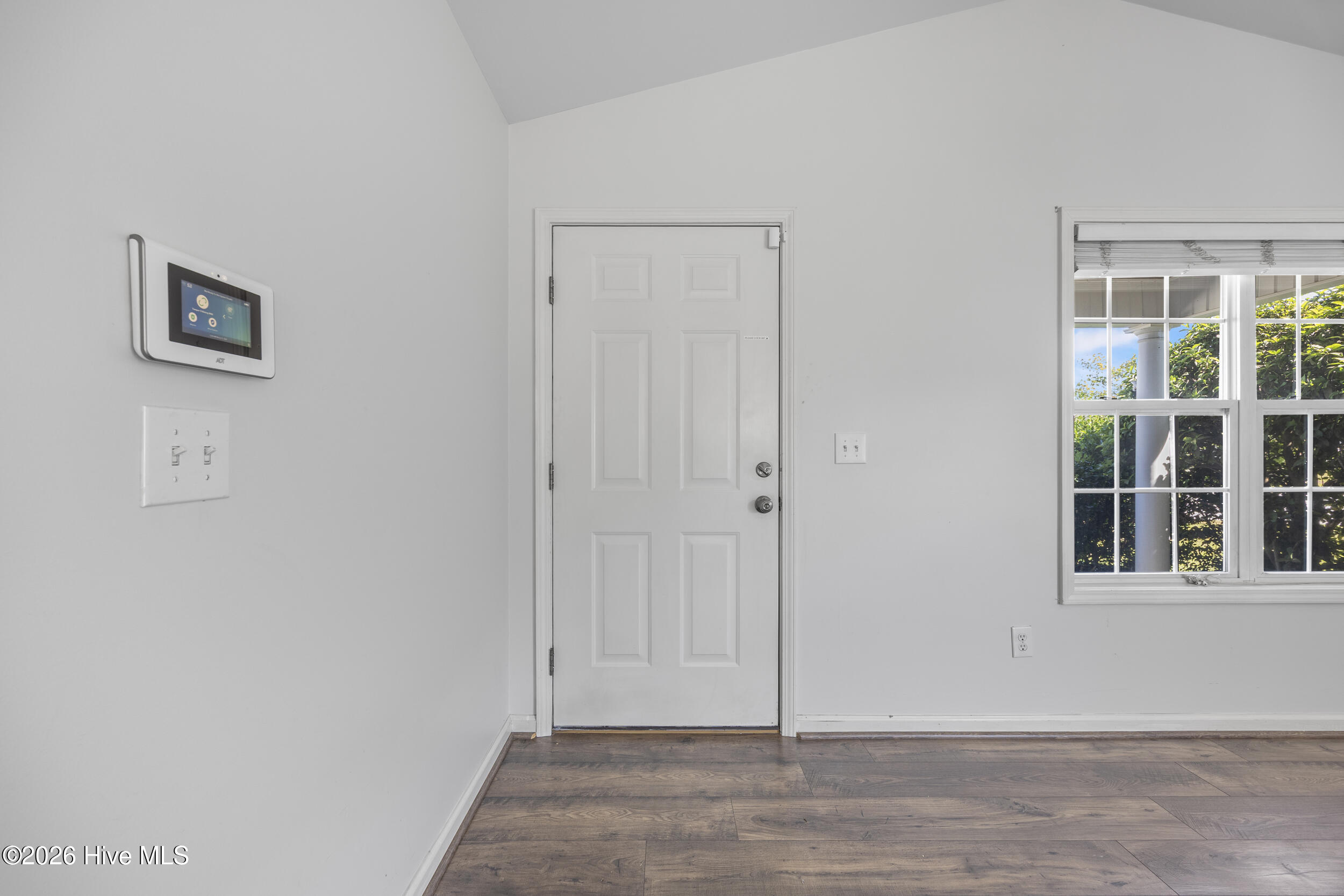 605 Brookbend Drive Property Photo 8
