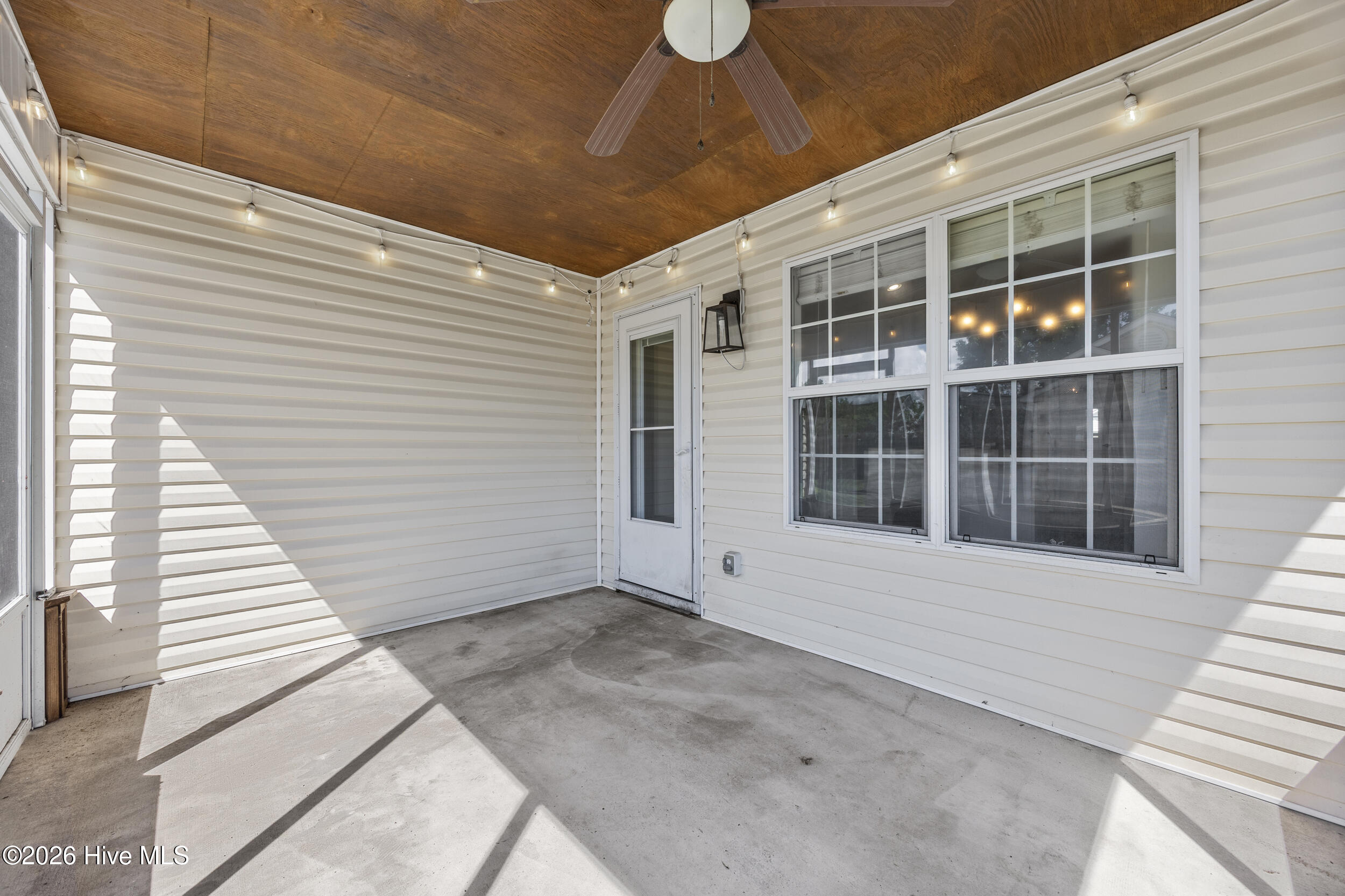 605 Brookbend Drive Property Photo 31