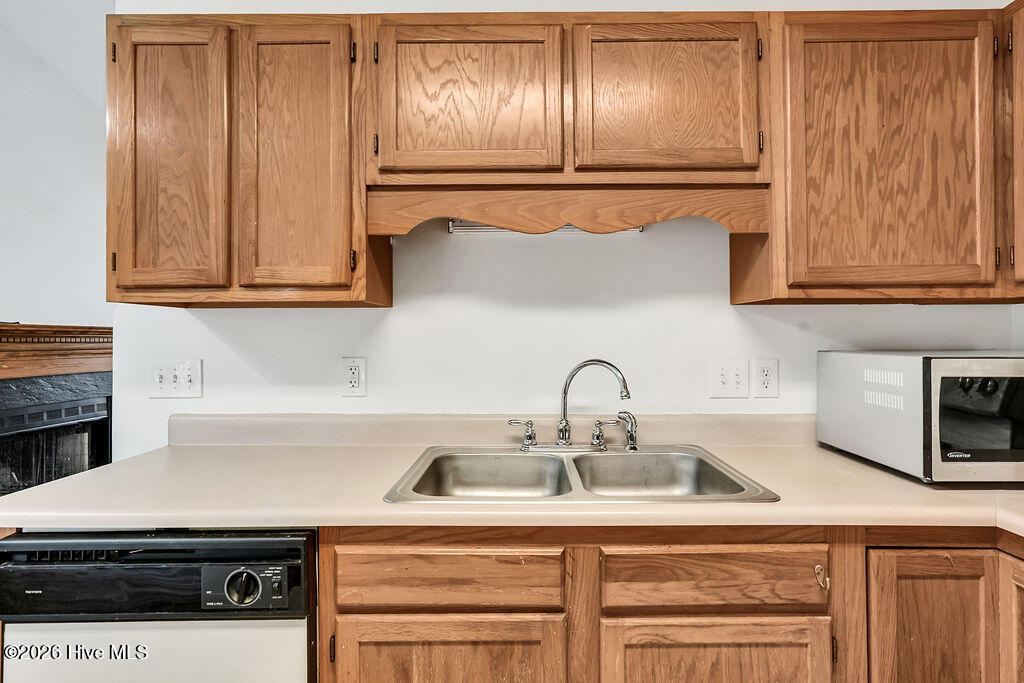 303 E Wood Lane Property Photo 12