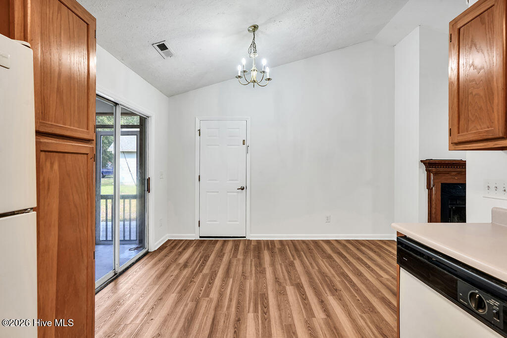 303 E Wood Lane Property Photo 13