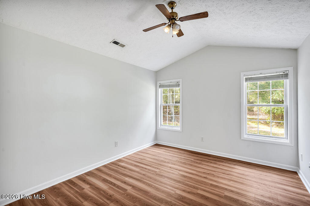 303 E Wood Lane Property Photo 18