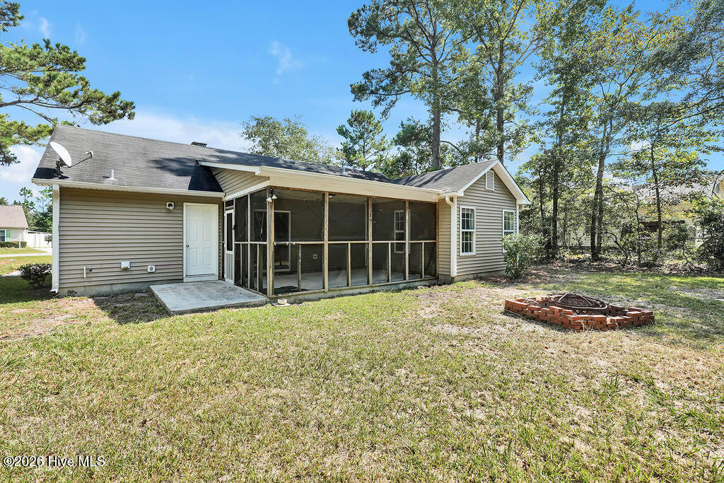 303 E Wood Lane Property Photo 24
