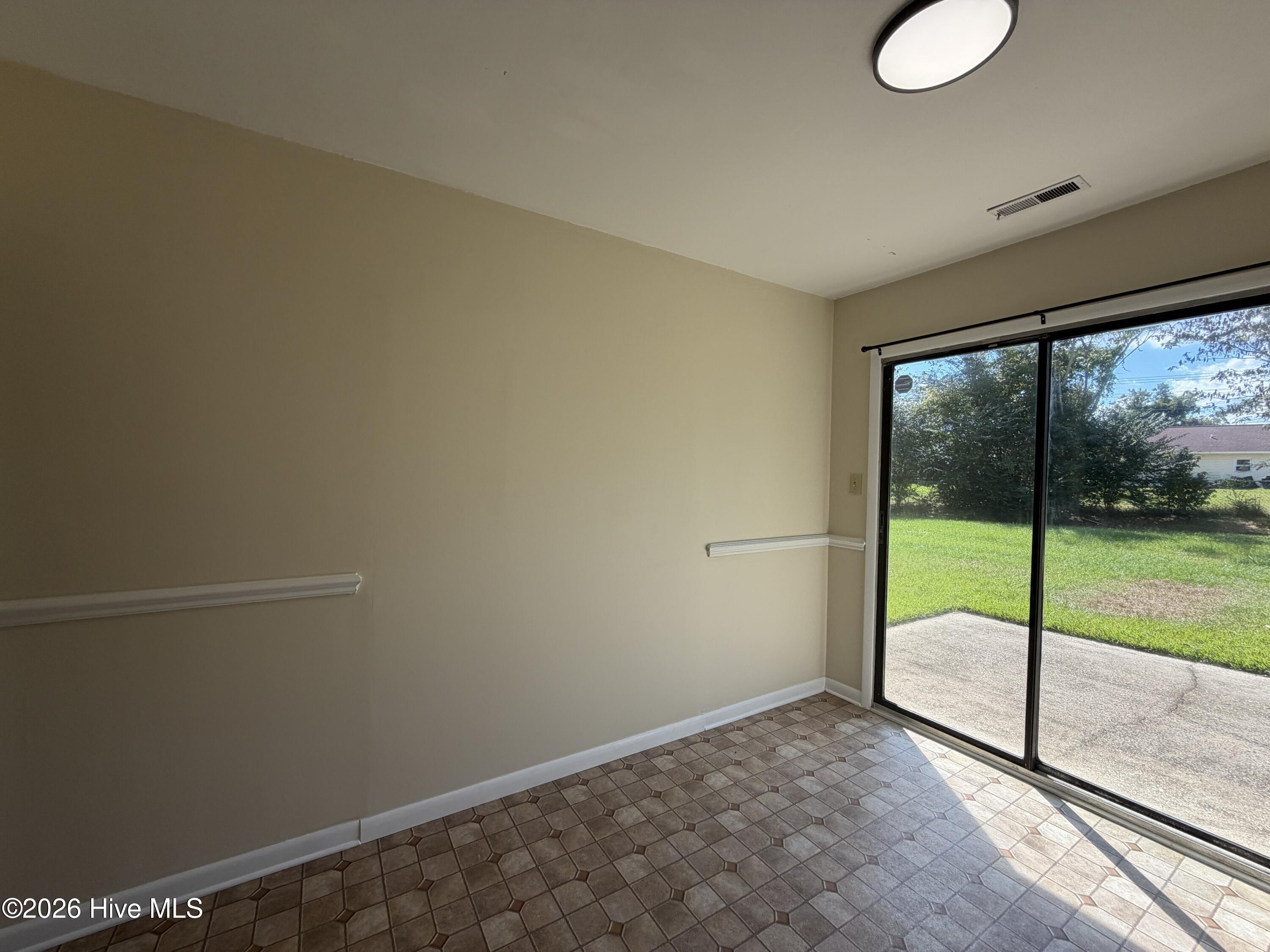 1019 Blue Leaf Place Property Photo 3