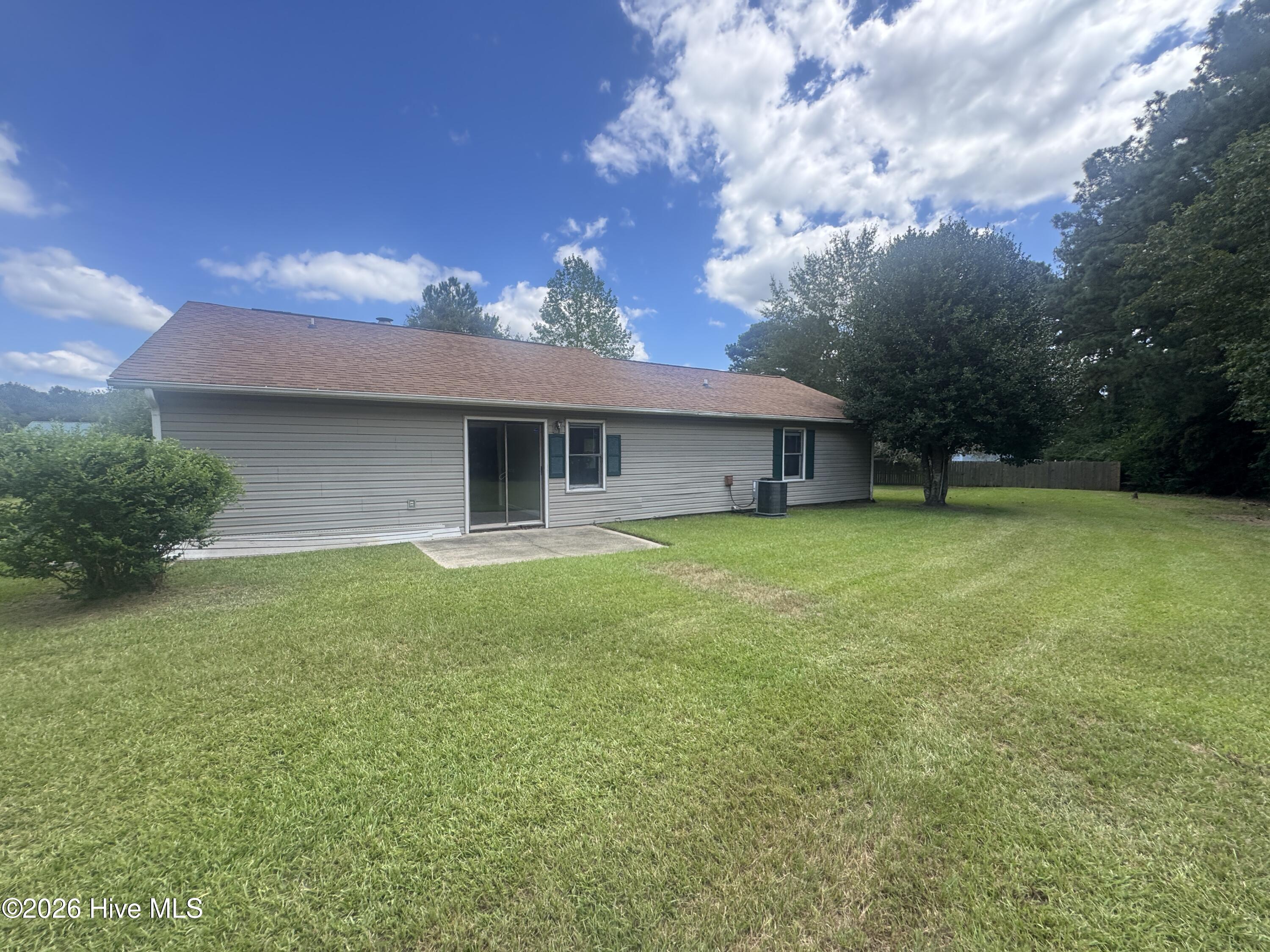 1019 Blue Leaf Place Property Photo 7