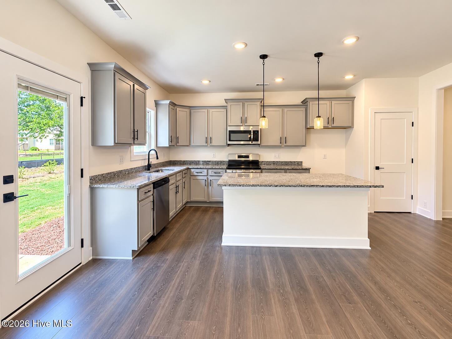 2008 Tharrington Way Property Photo 8