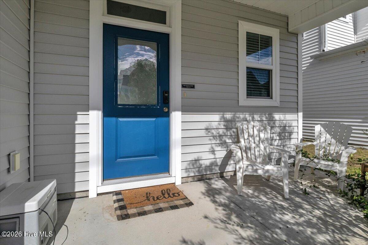 1613 King Street Property Photo 3