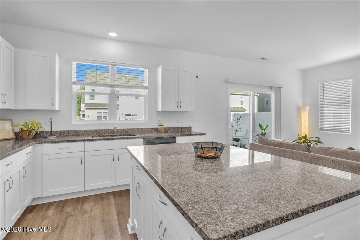 1613 King Street Property Photo 8