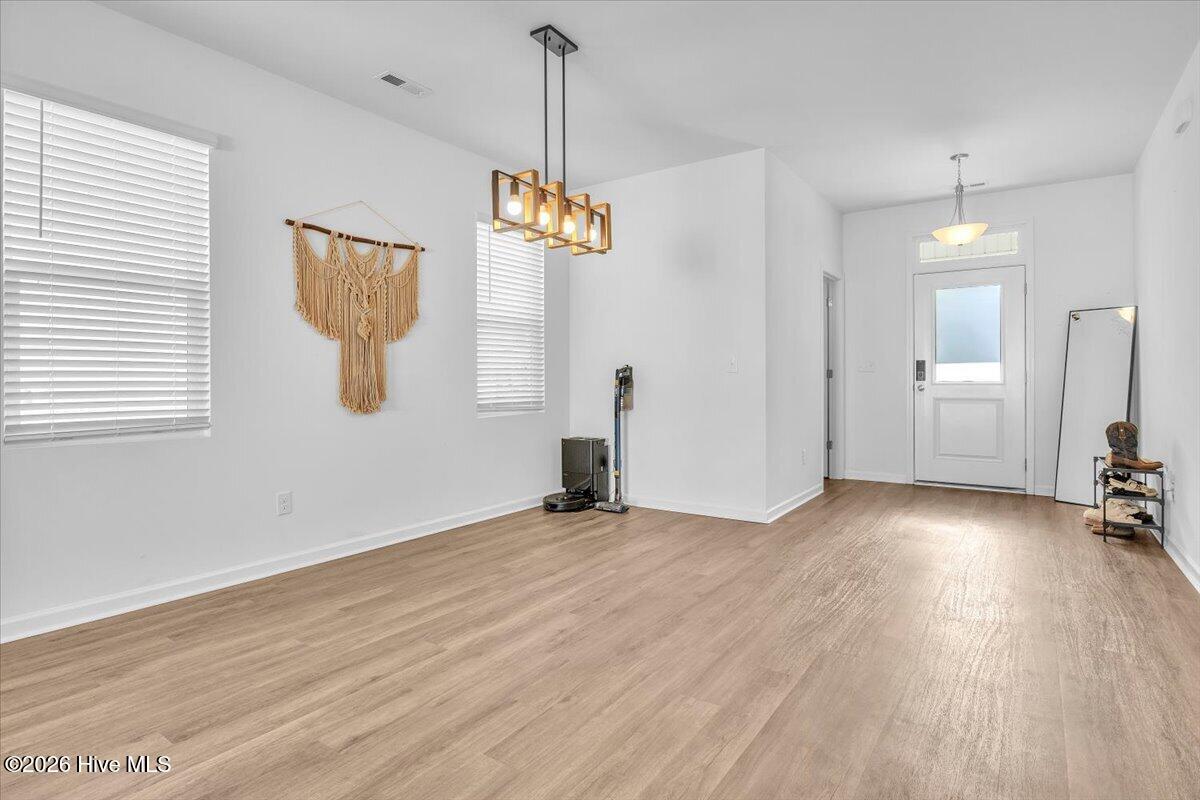 1613 King Street Property Photo 15
