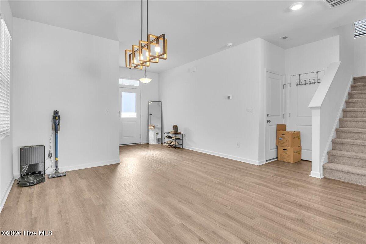 1613 King Street Property Photo 17