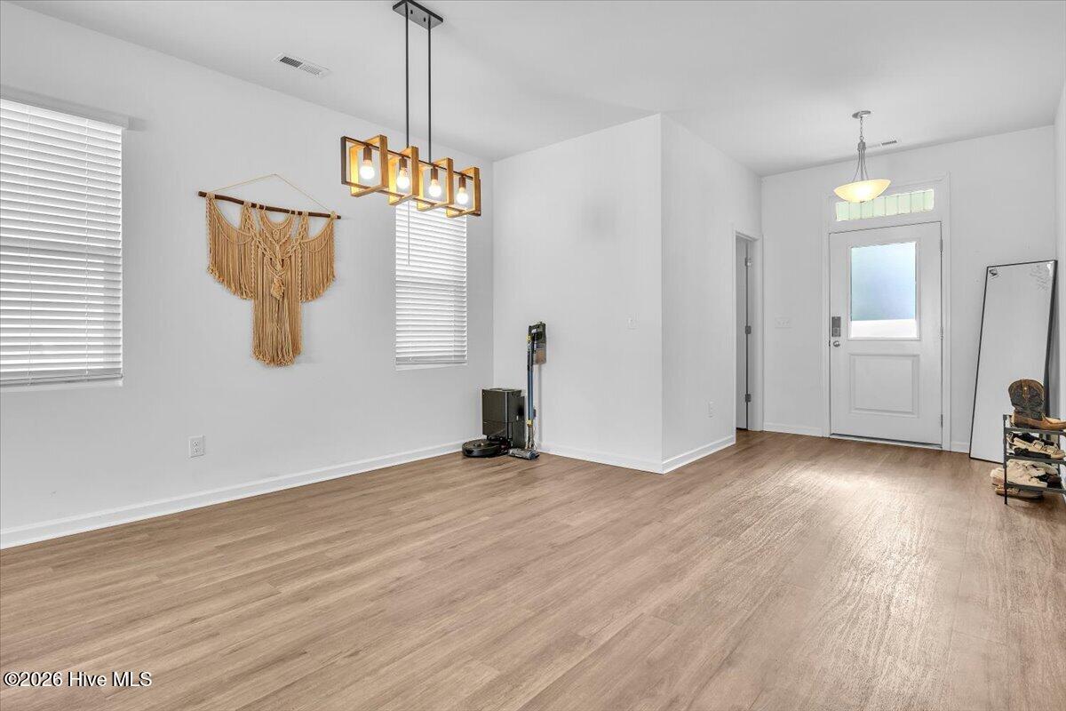 1613 King Street Property Photo 18