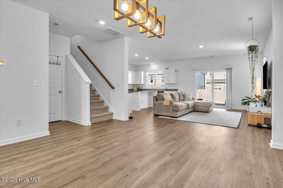 1613 King Street Property Photo 19