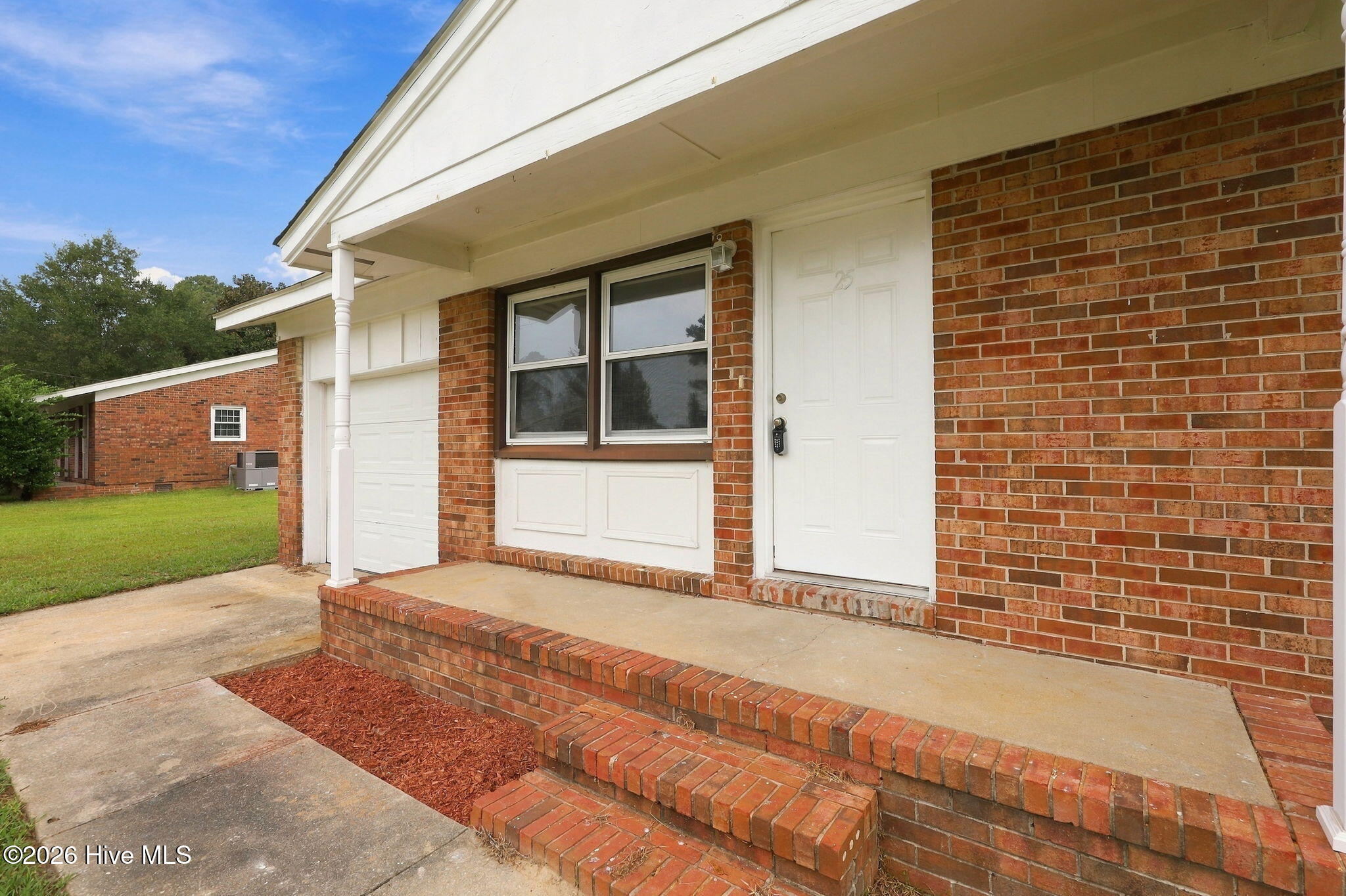 25 Yorkshire Drive Property Photo 7