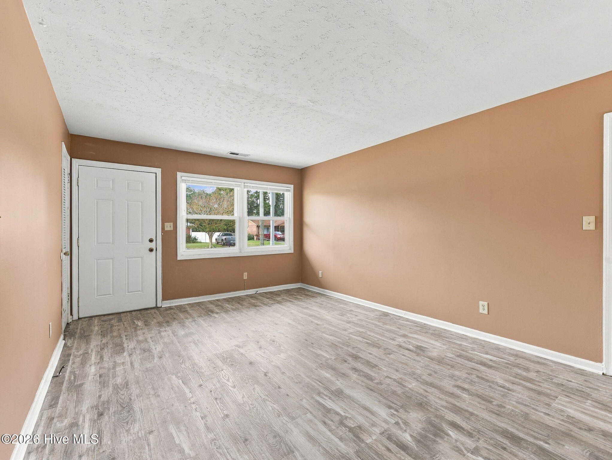 25 Yorkshire Drive Property Photo 18