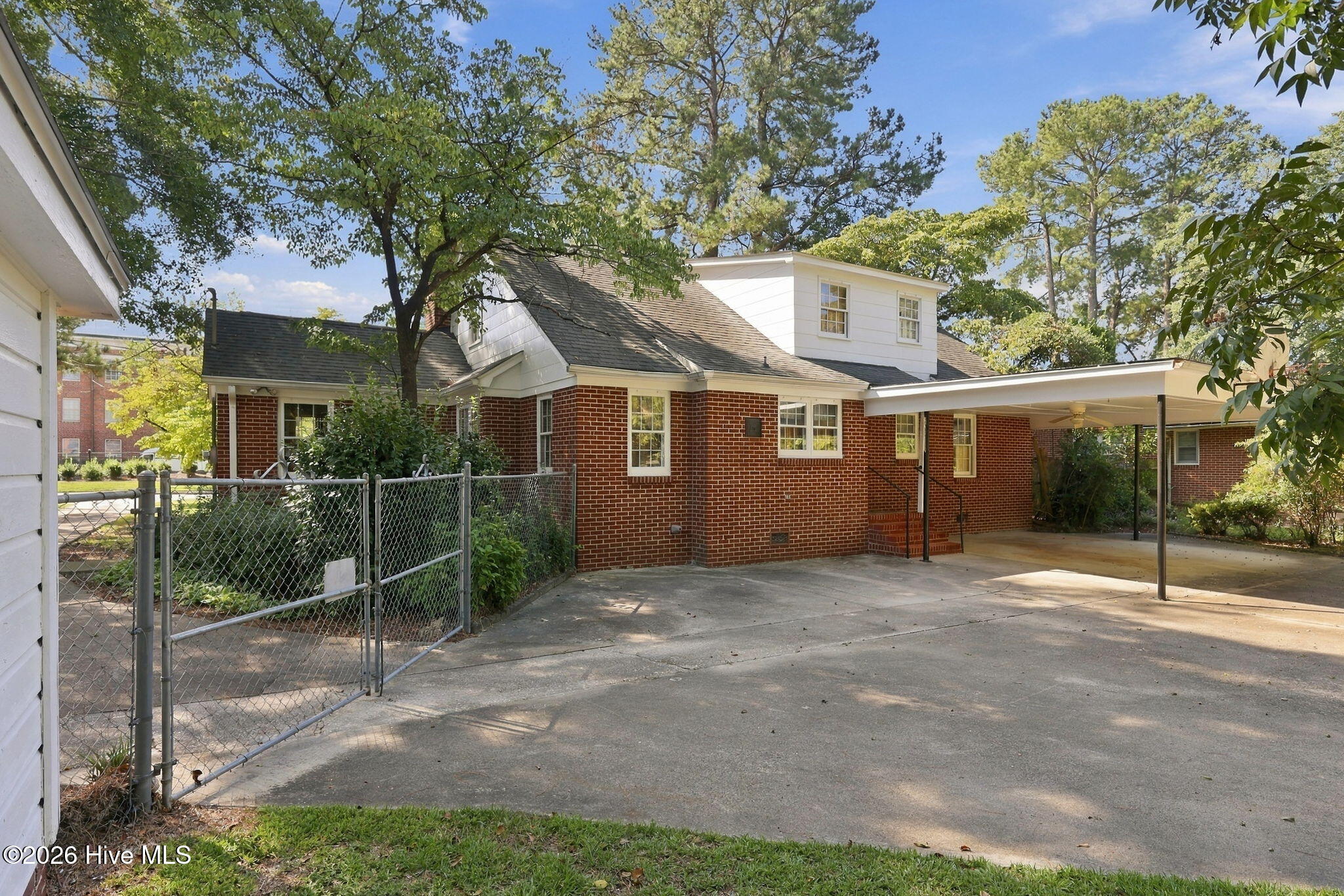 407 Cooper Drive Property Photo 9