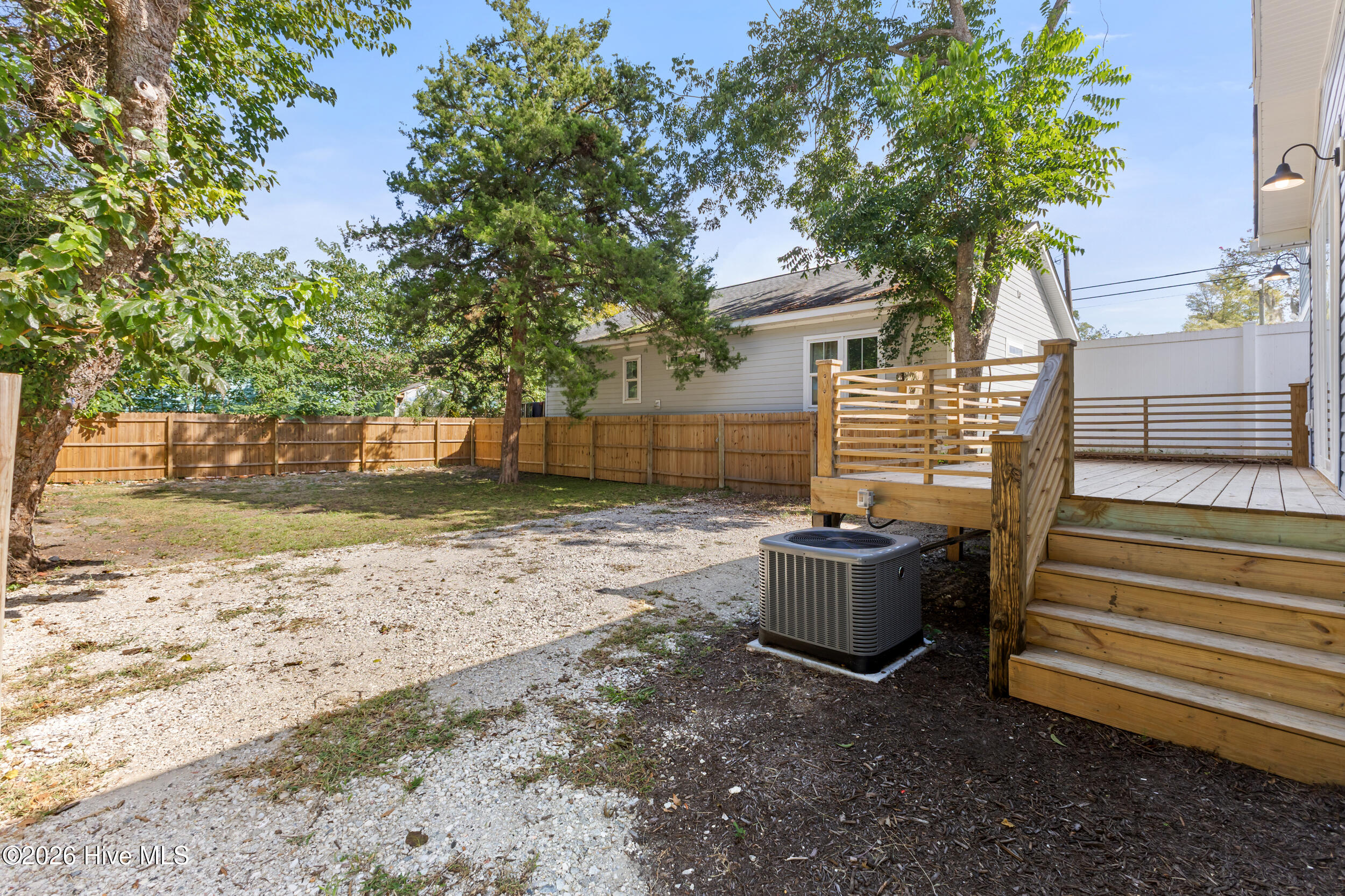 315 Meares Street Property Photo 28