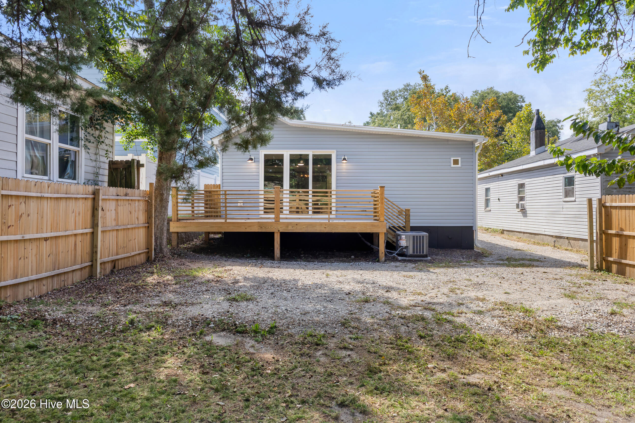 315 Meares Street Property Photo 29