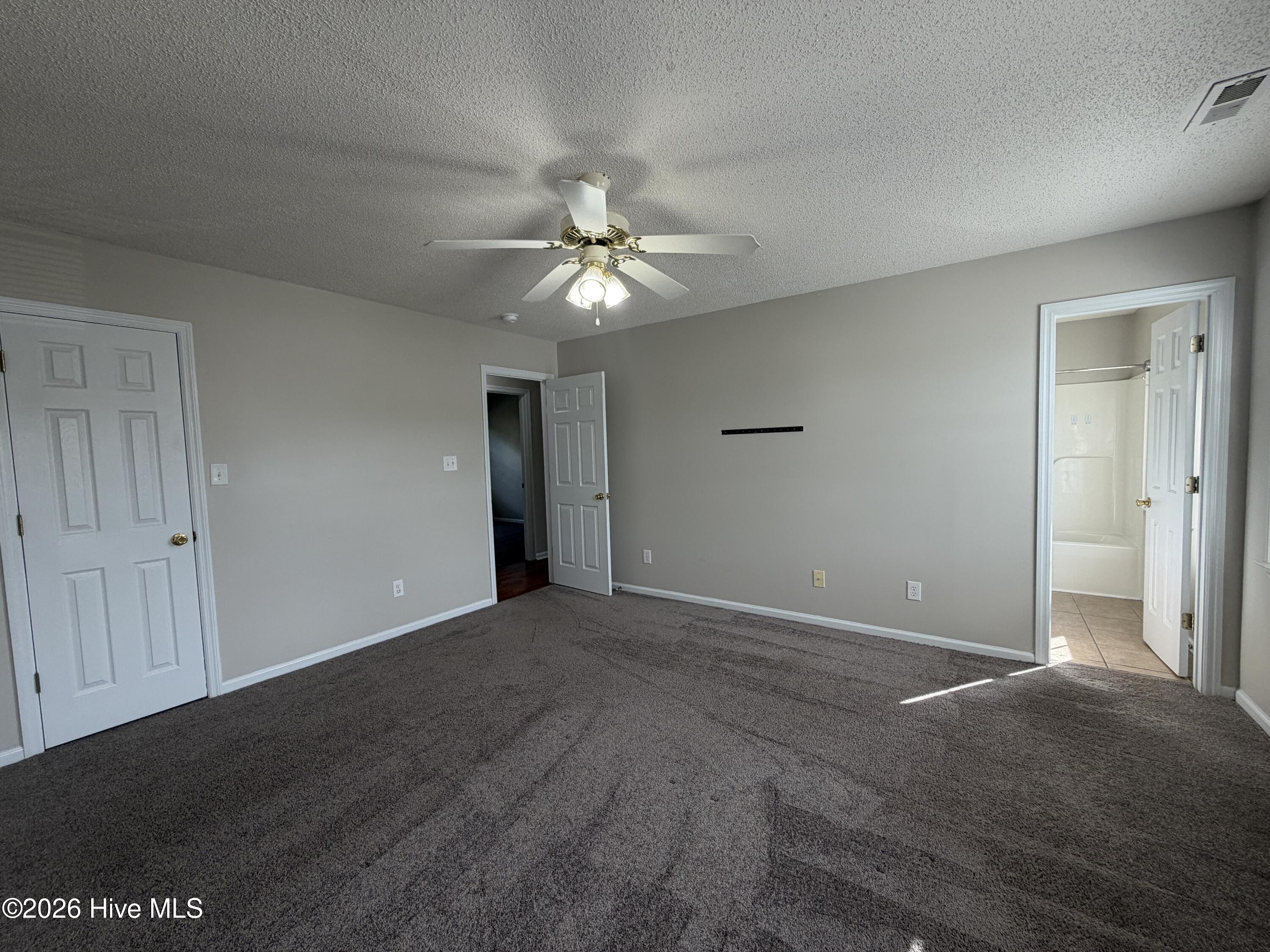 142 Forest Bluff Drive Property Photo 7