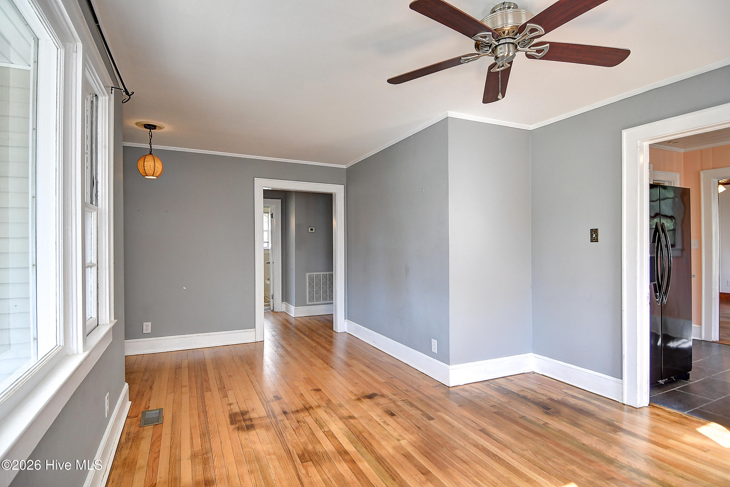 918 Woodruff Avenue Property Photo 9