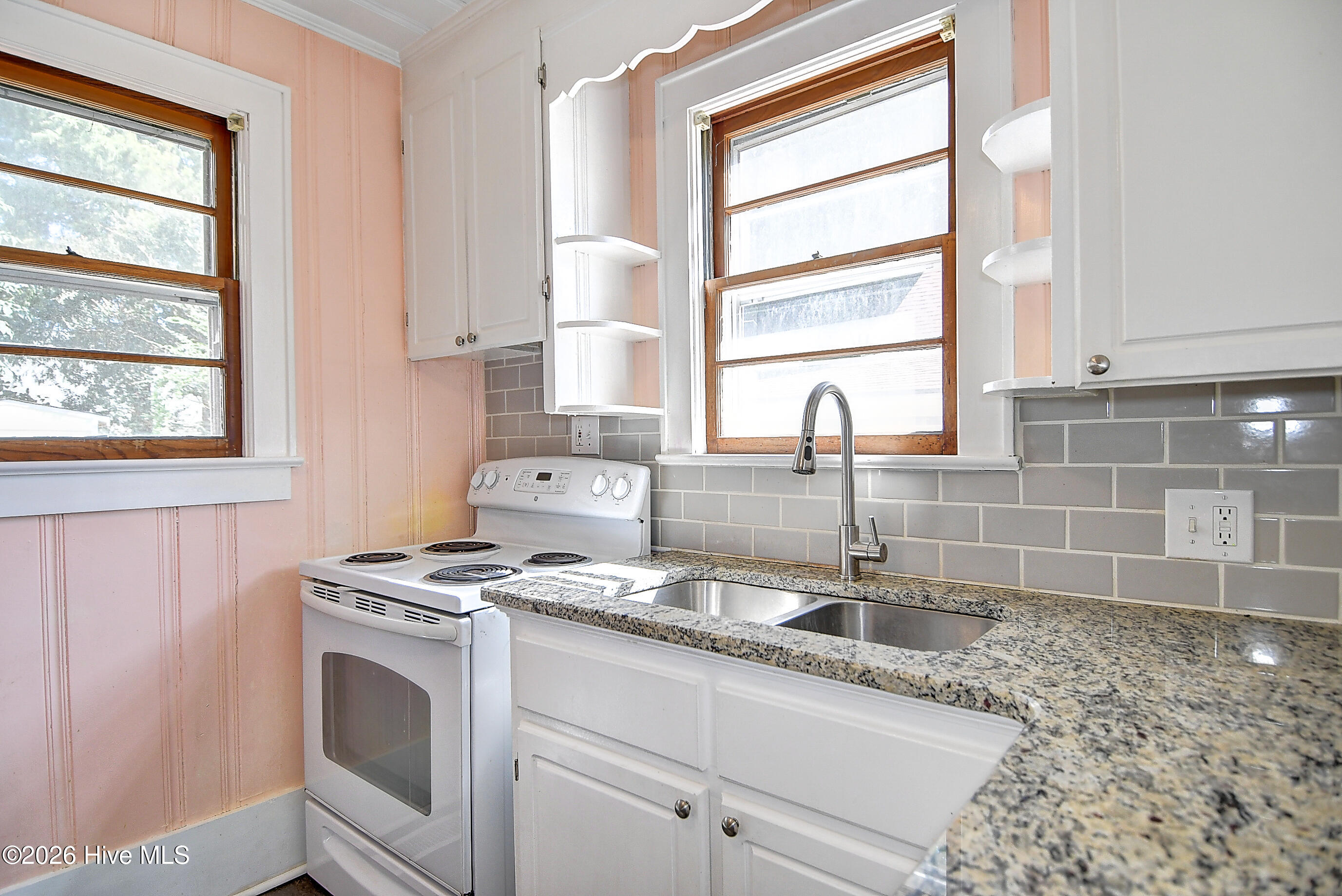 918 Woodruff Avenue Property Photo 12