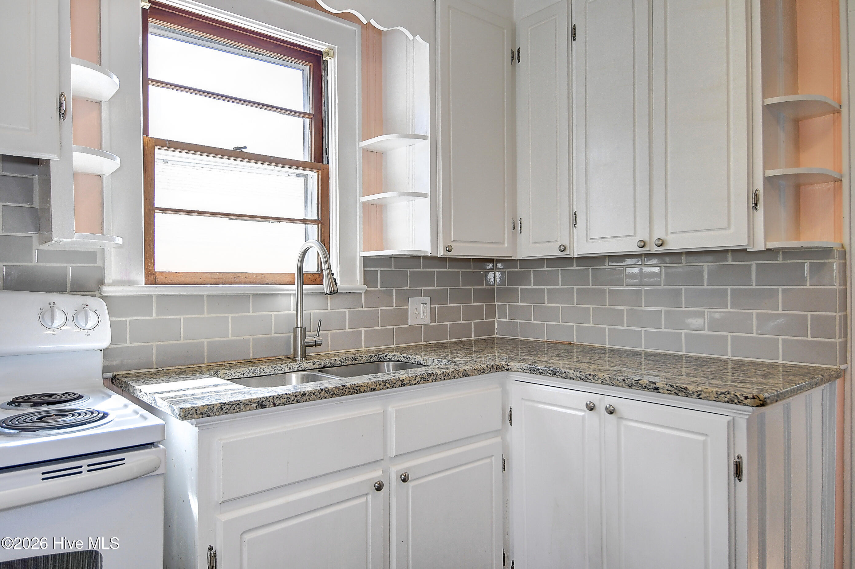 918 Woodruff Avenue Property Photo 13