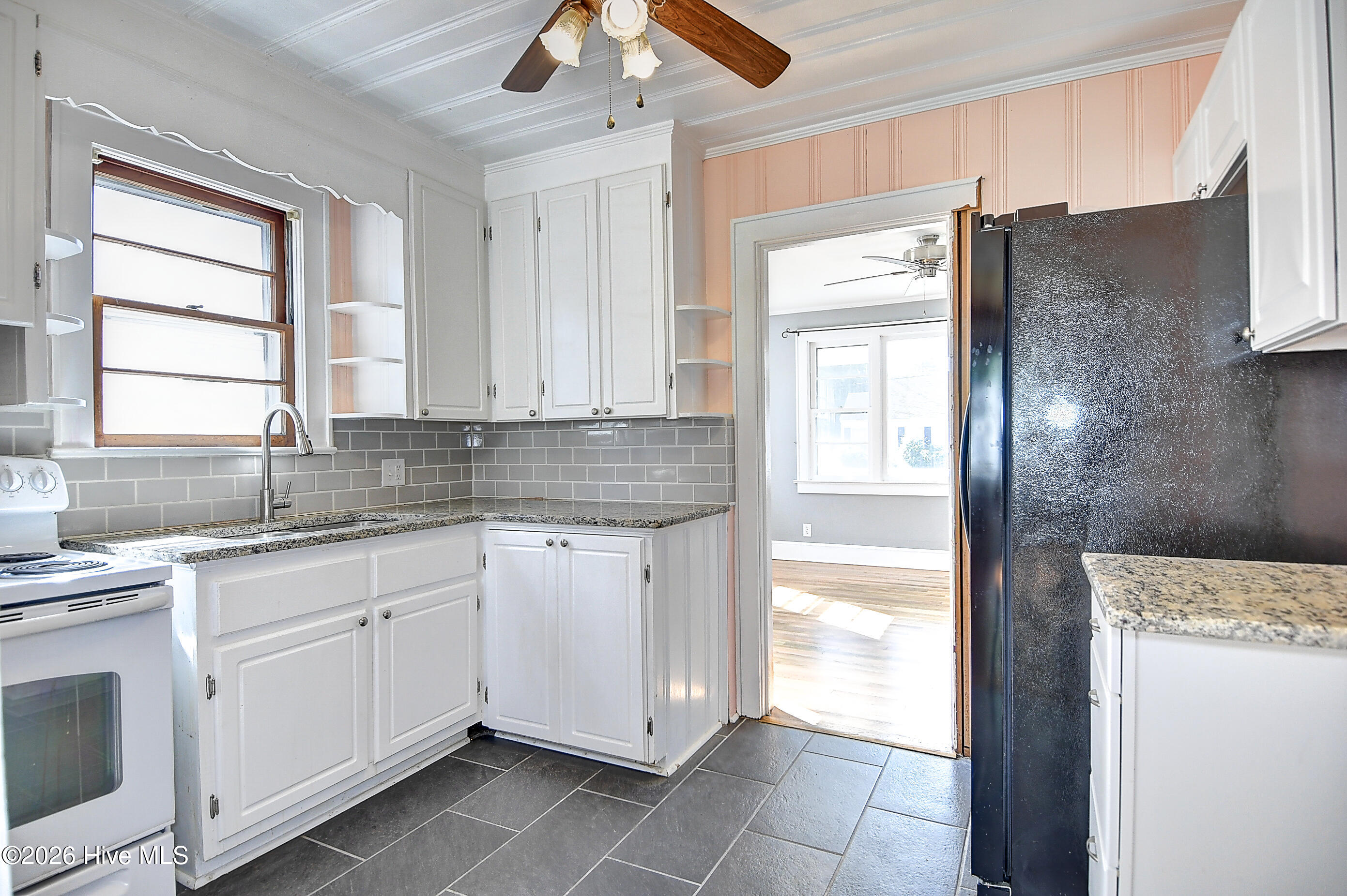 918 Woodruff Avenue Property Photo 14