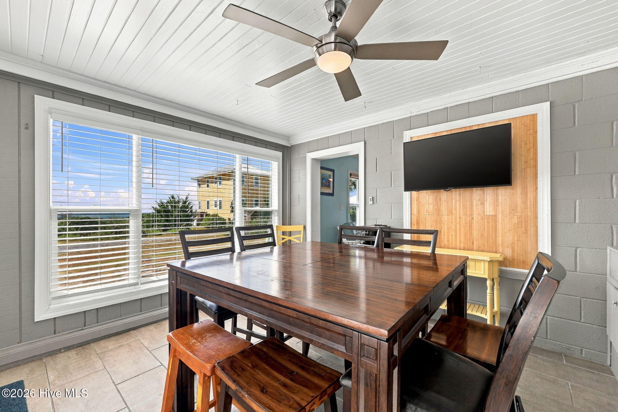 203 Hoffman Beach Road Property Photo 16