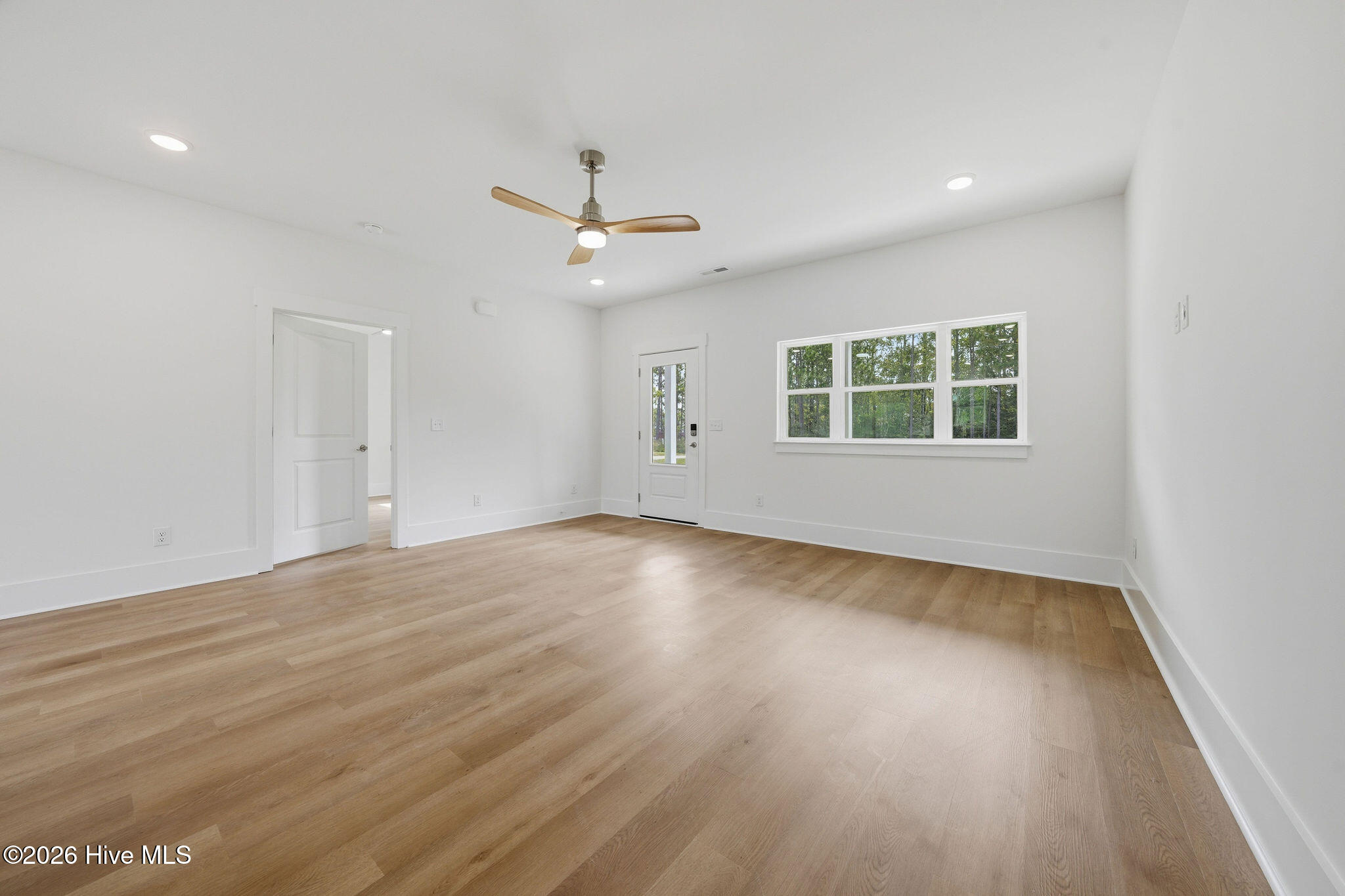 523 Woodhaven Road Property Photo 6