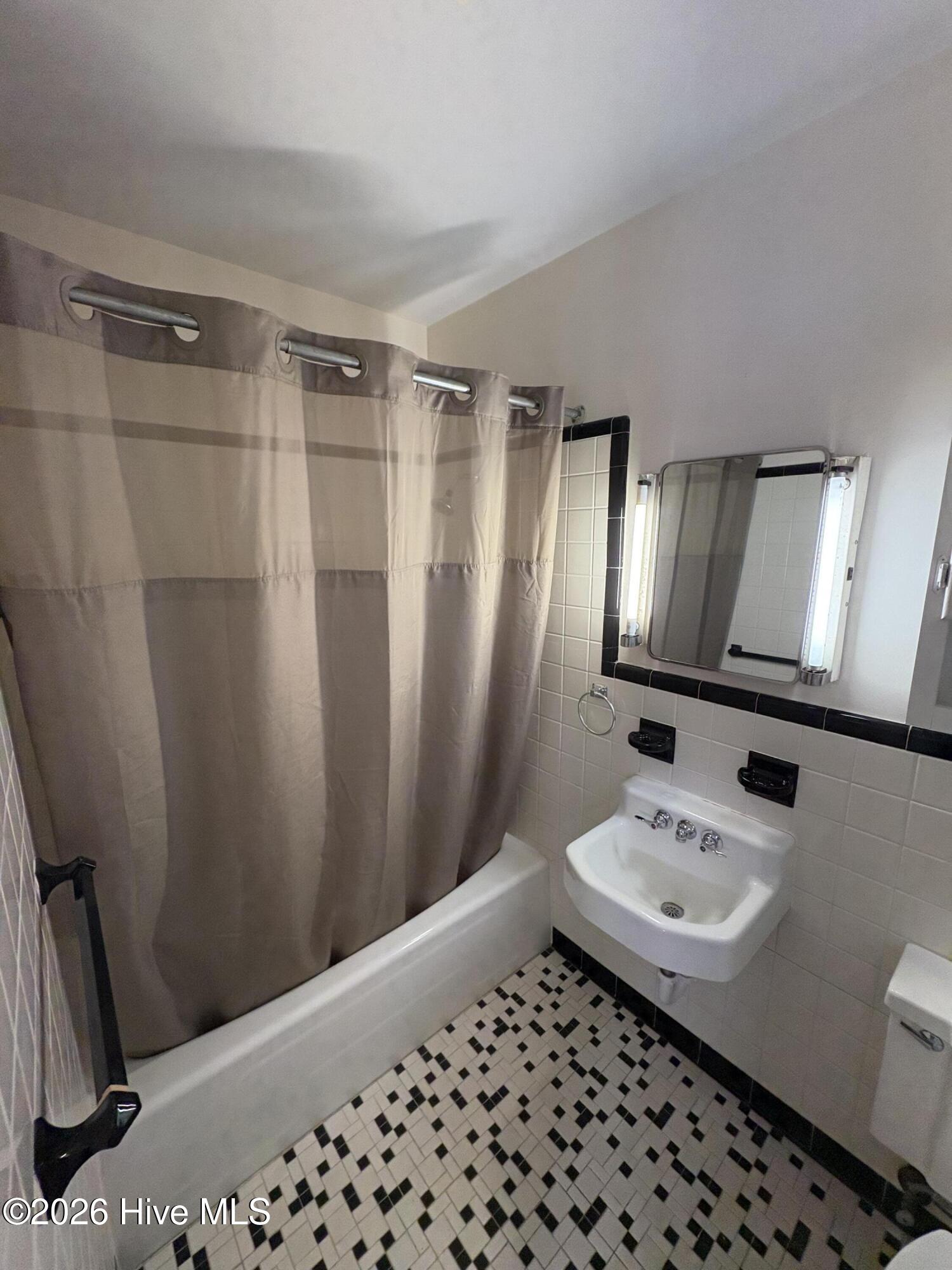 802 Forest Hill Circle Property Photo 22