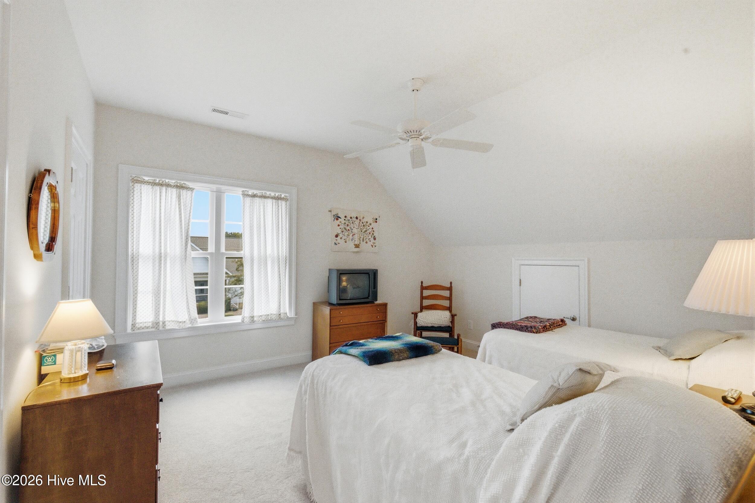 127 Shenandoah River Drive Property Photo 37