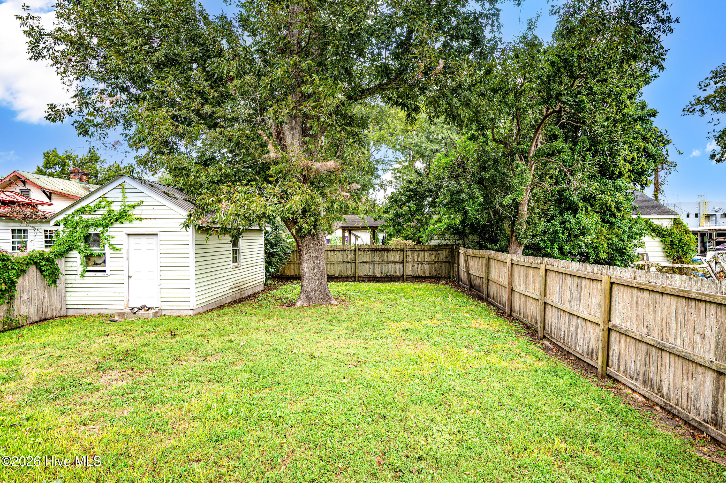 312 Avenue B Property Photo 6