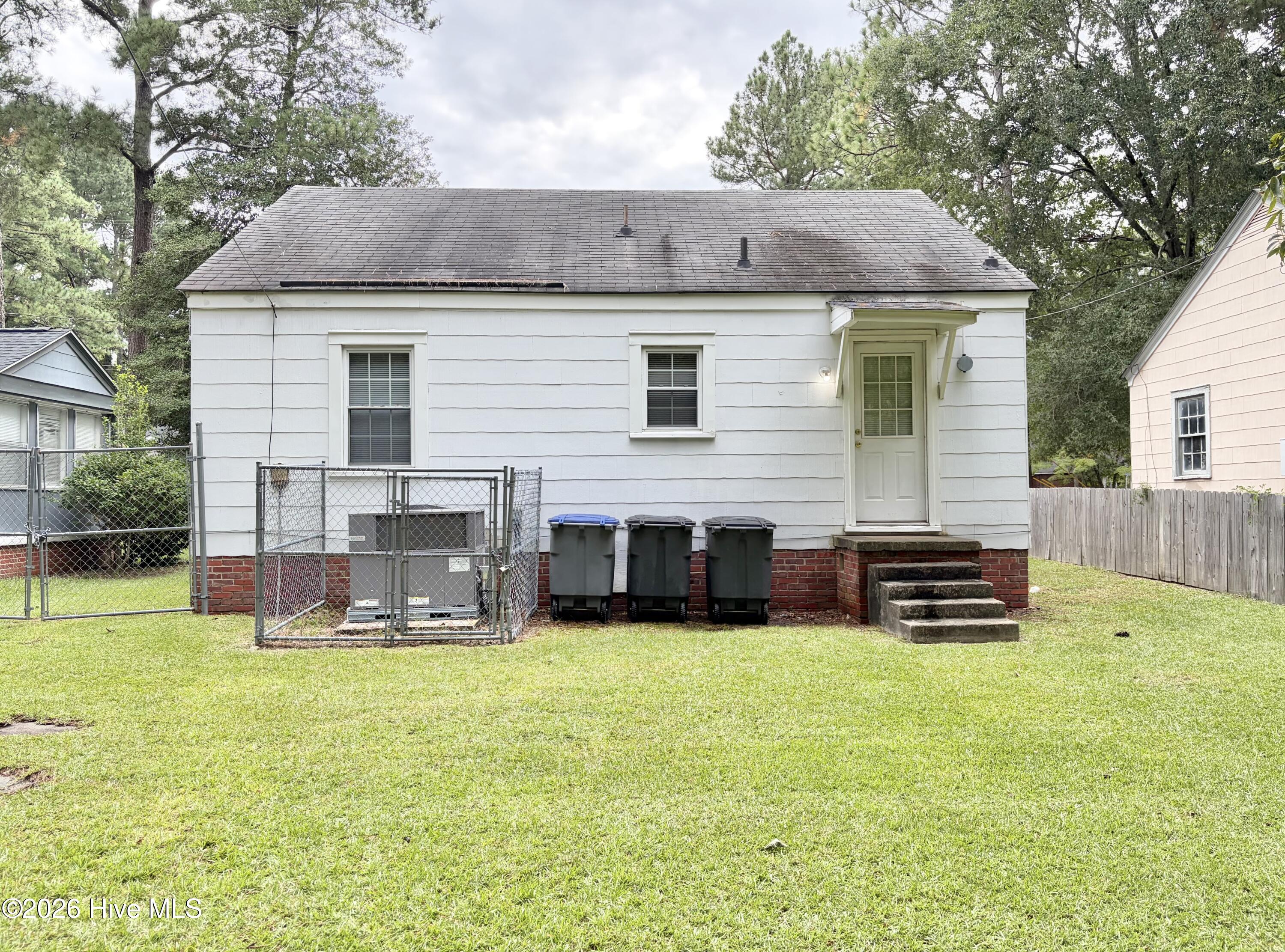 1004 Long Avenue Property Photo 3