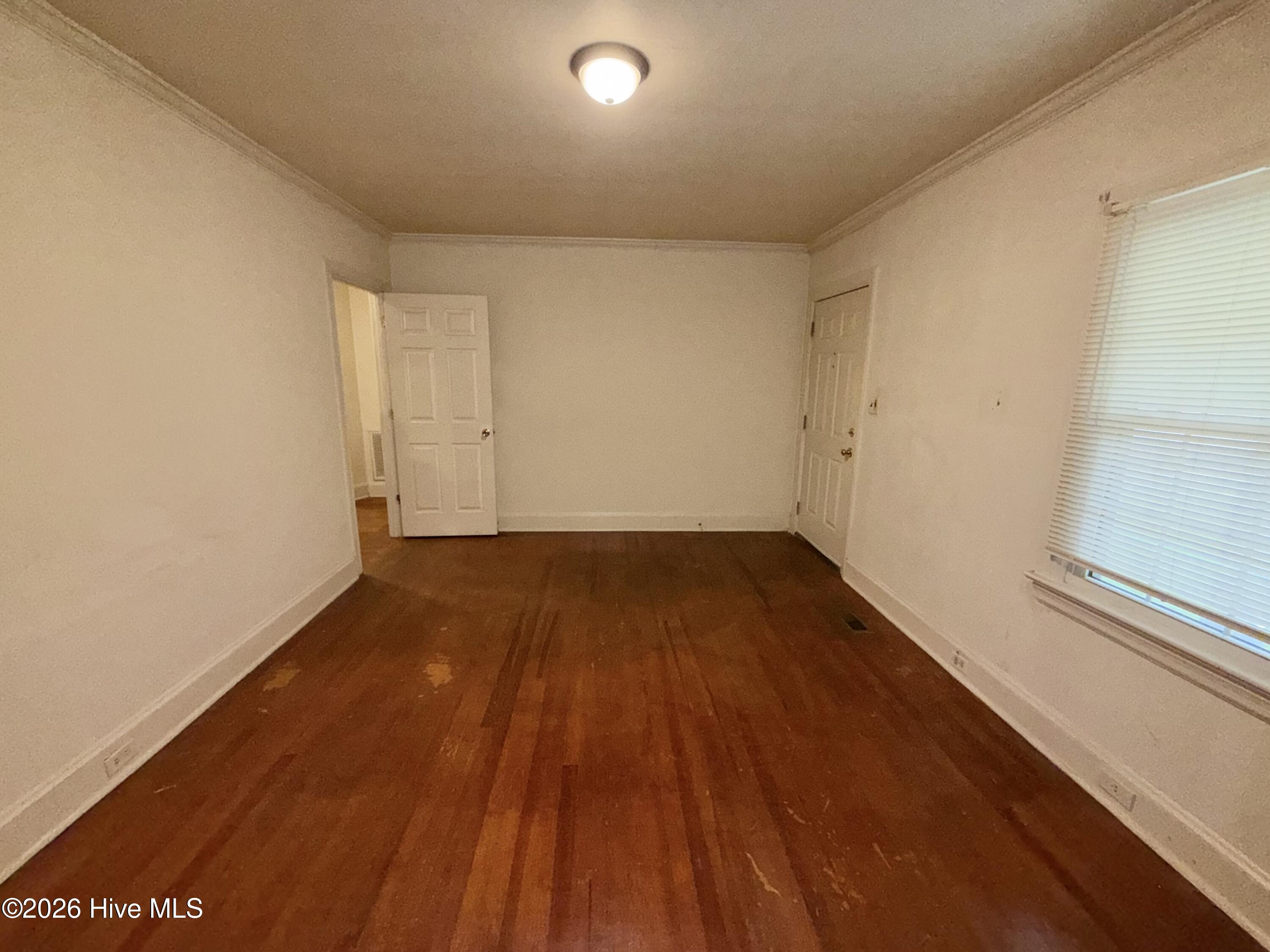 1004 Long Avenue Property Photo 8