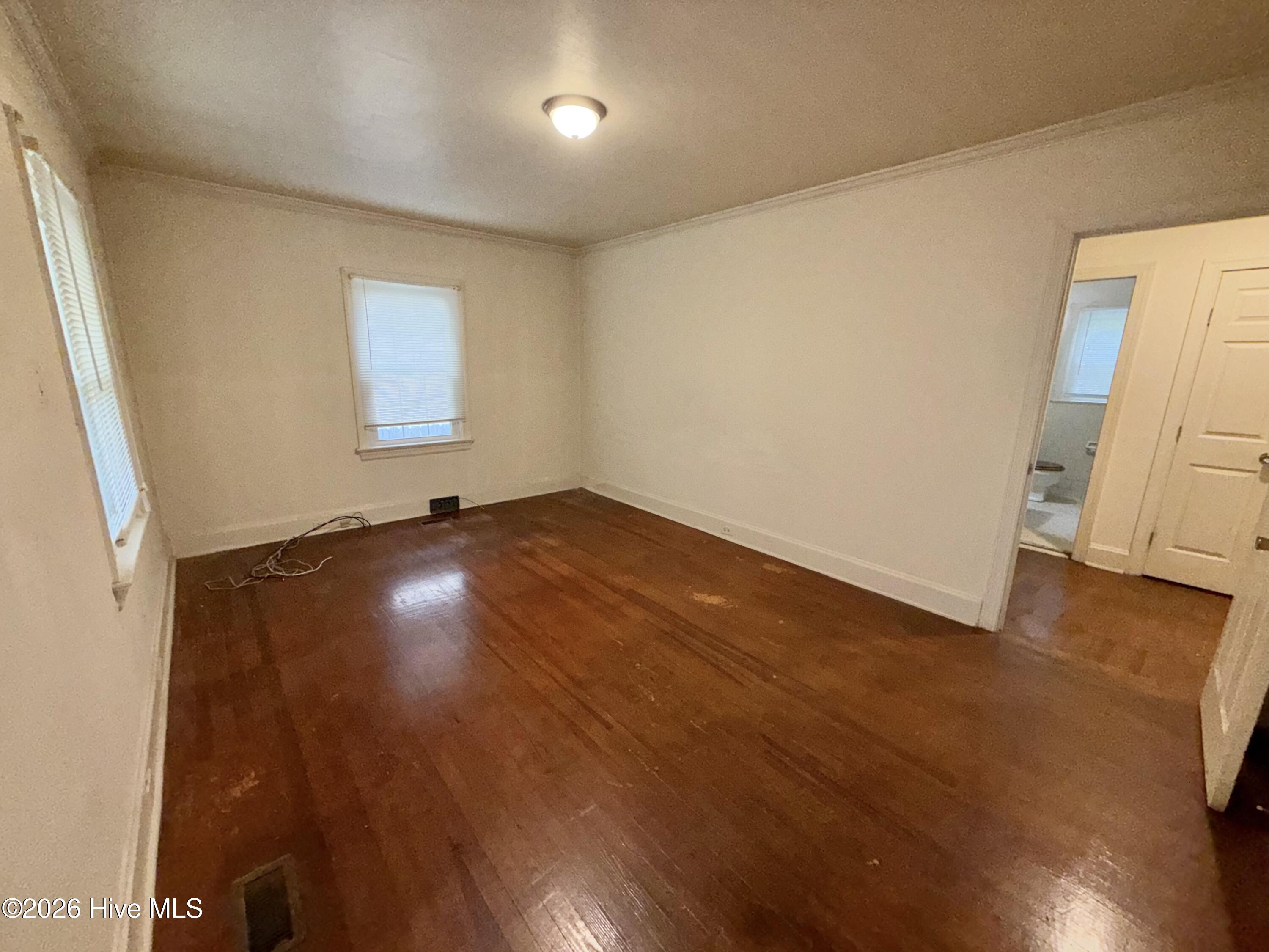 1004 Long Avenue Property Photo 10