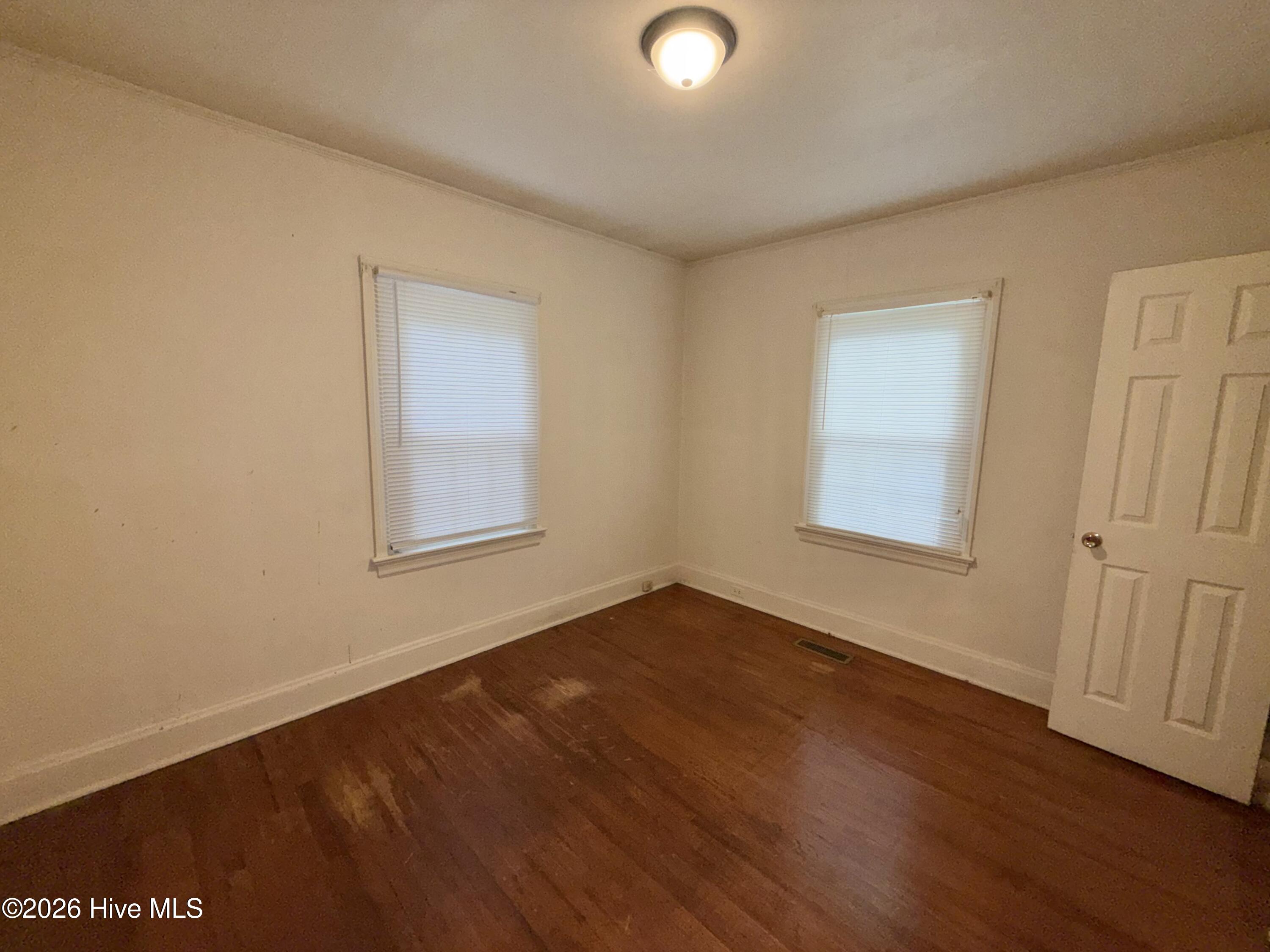 1004 Long Avenue Property Photo 14