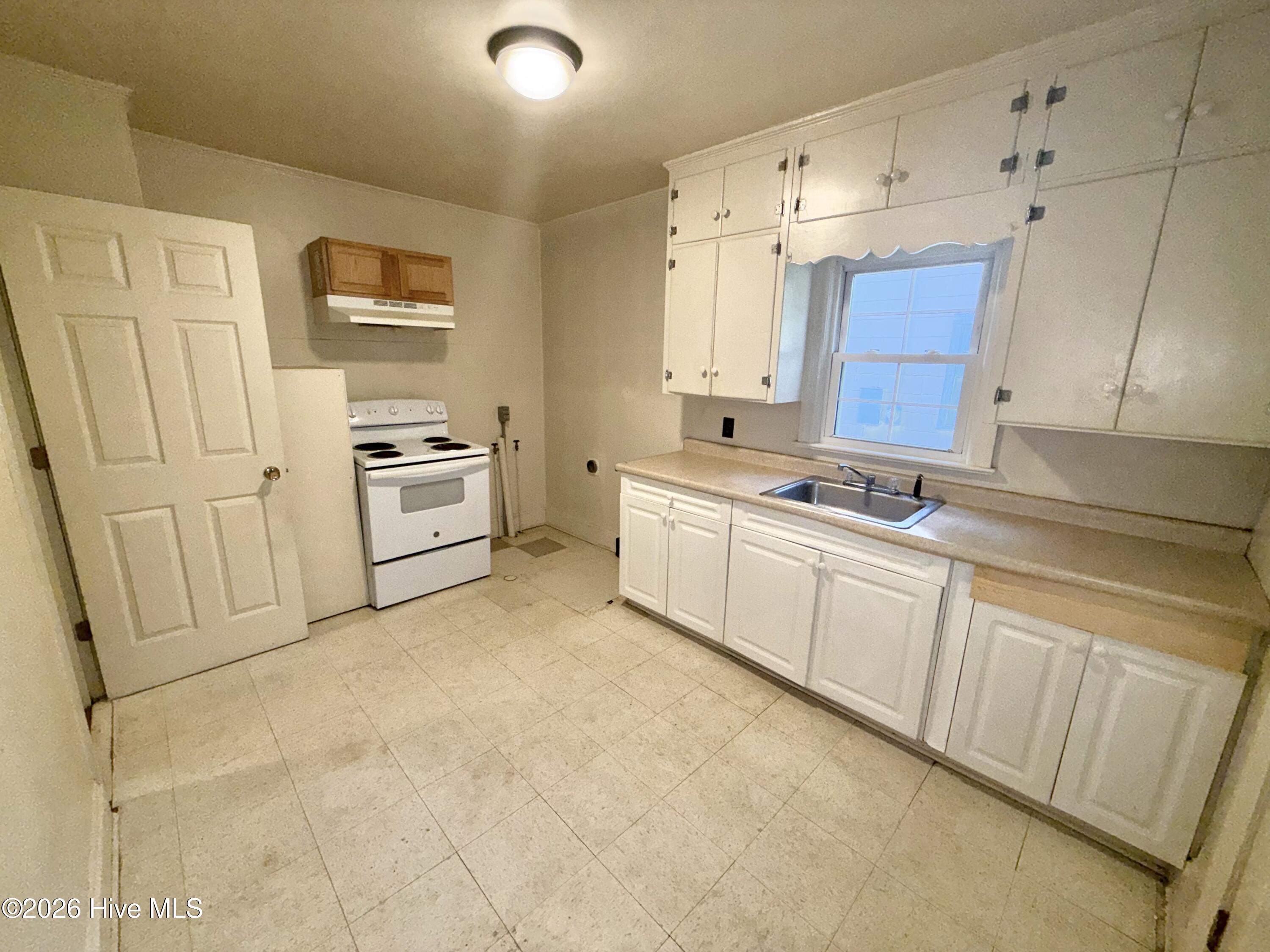 1004 Long Avenue Property Photo 22
