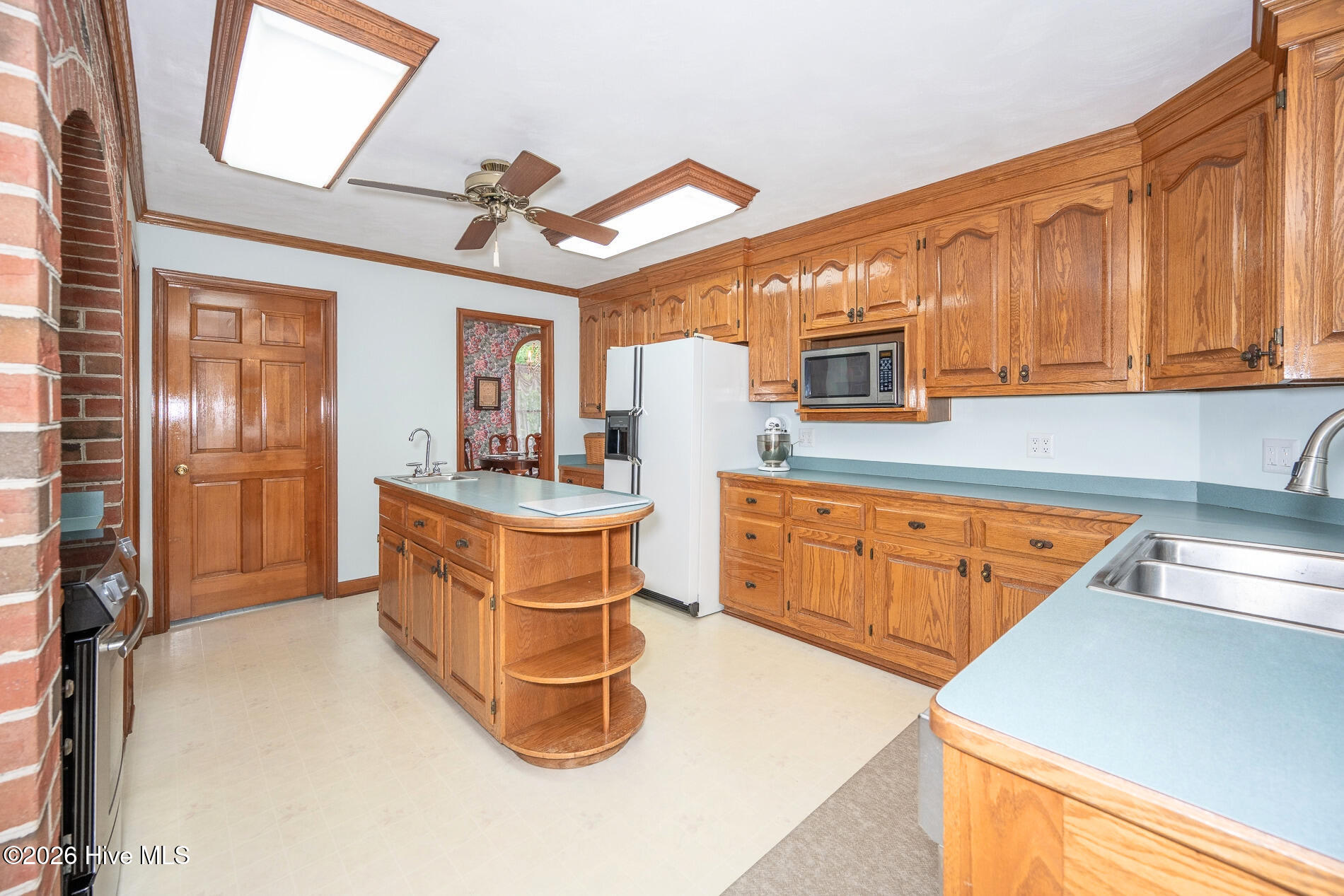 112 South Street Property Photo 11