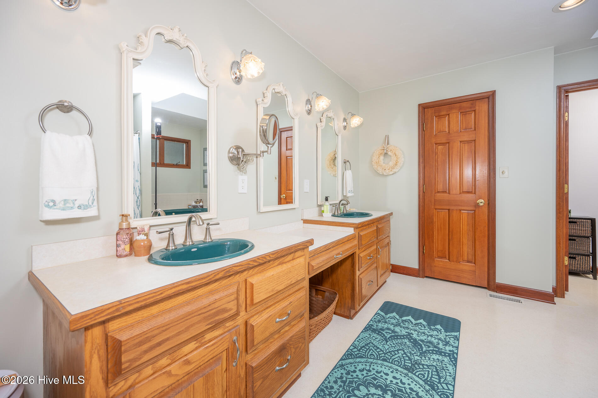 112 South Street Property Photo 19