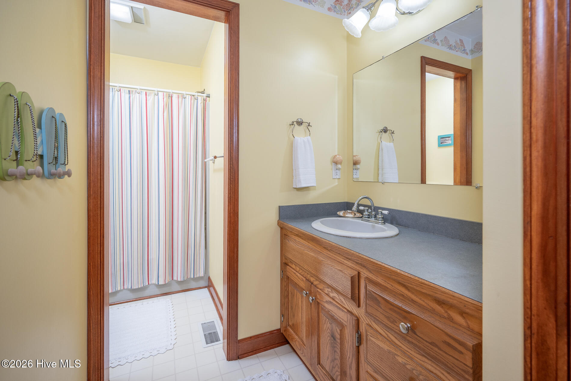 112 South Street Property Photo 23