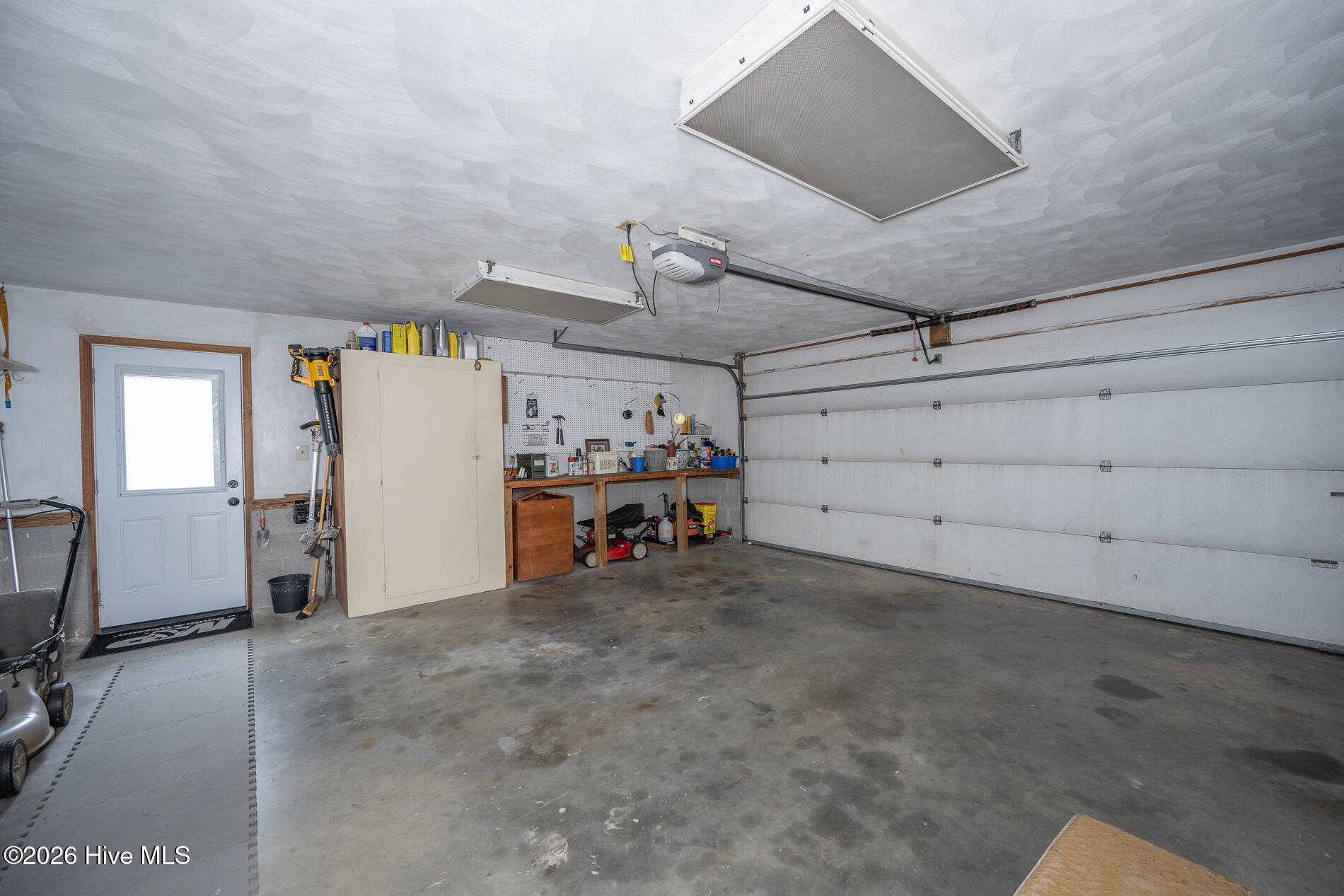 112 South Street Property Photo 35